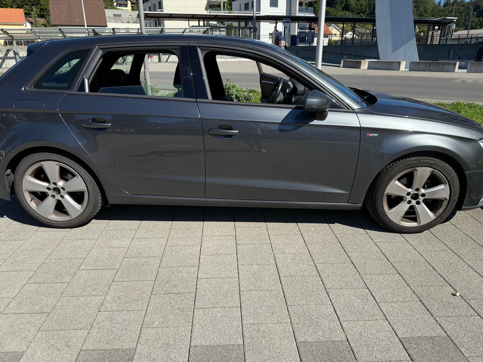 AUDI 1.5 35 TFSI Sport S-Tronic-image-1