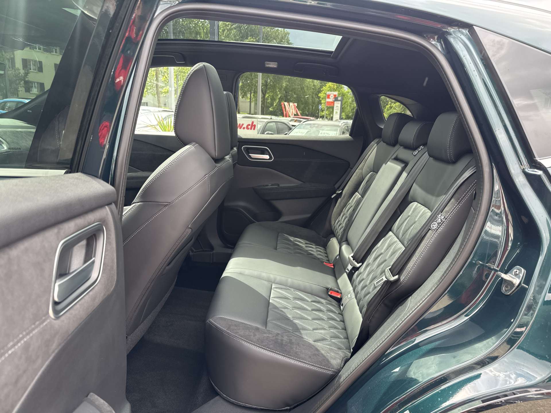 NISSAN Qashqai 1.3 DIG-T MHEV Tekna+ Xtronic-Automat-image-6