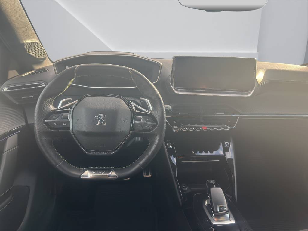 PEUGEOT 208 1.2 PureTech GT Pack EAT8-image-5