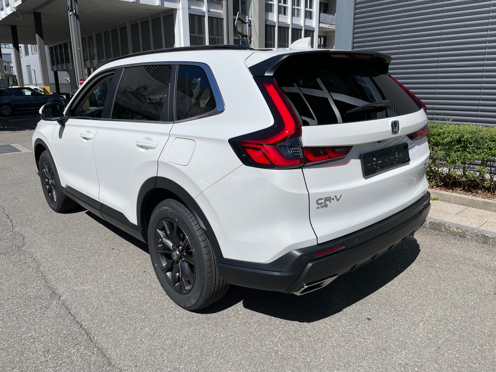 HONDA CR-V 2.0i MMD Hybrid Advance 4WD Automatic-image-2