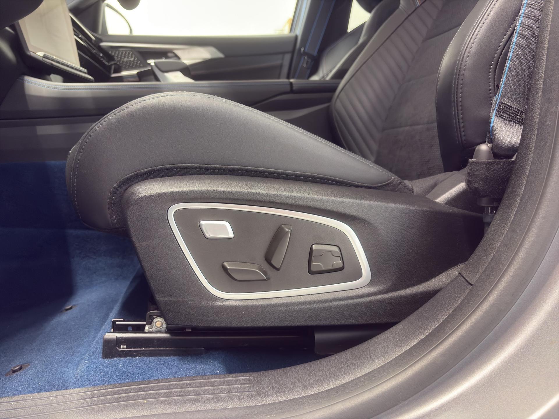 RENAULT Rafale 1.2 E-Tech Plug-in Hybrid 300 4x4 Atelier Alpine-image-21