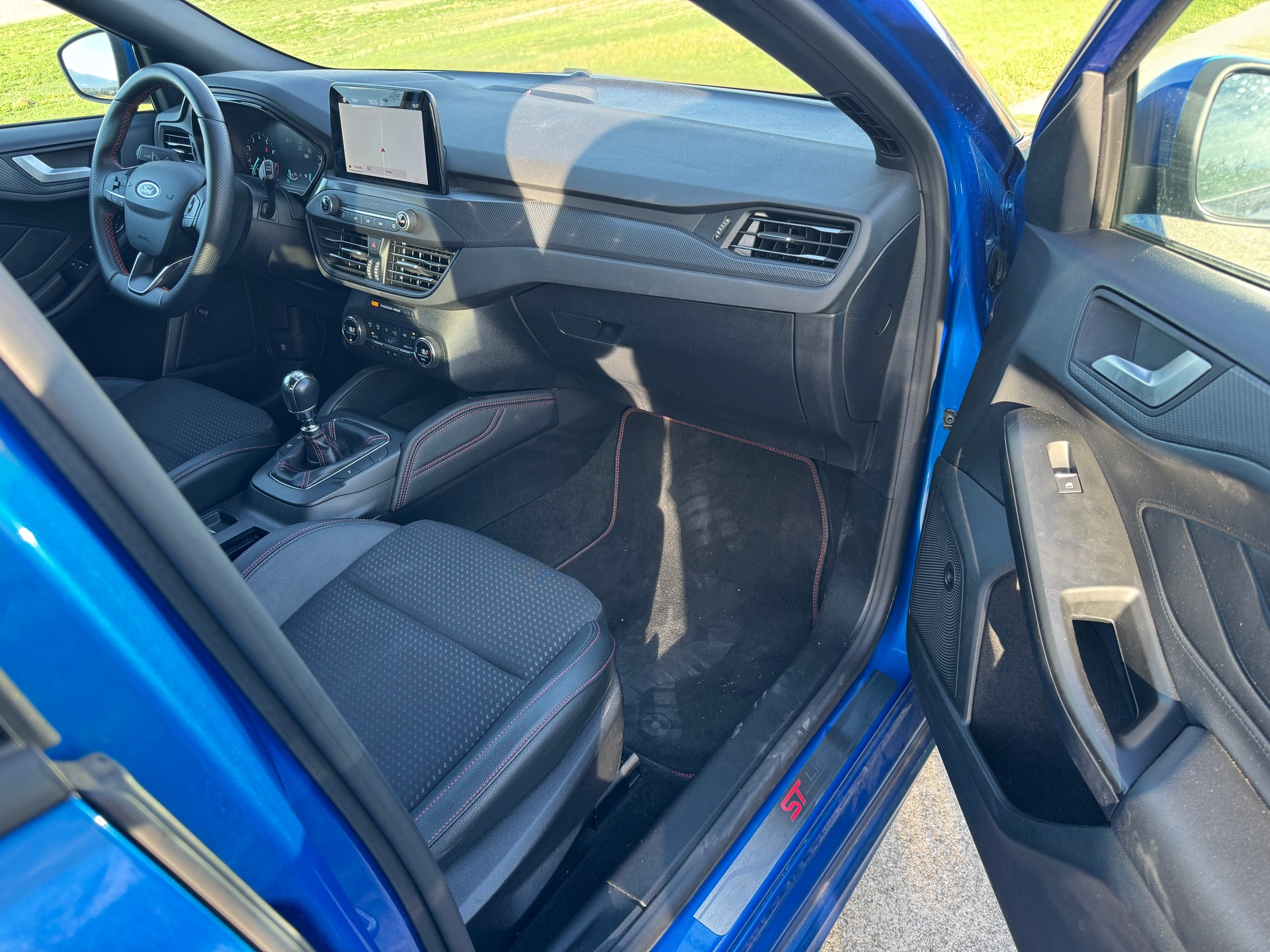 FORD Focus 1.0 SCTi Active-image-2