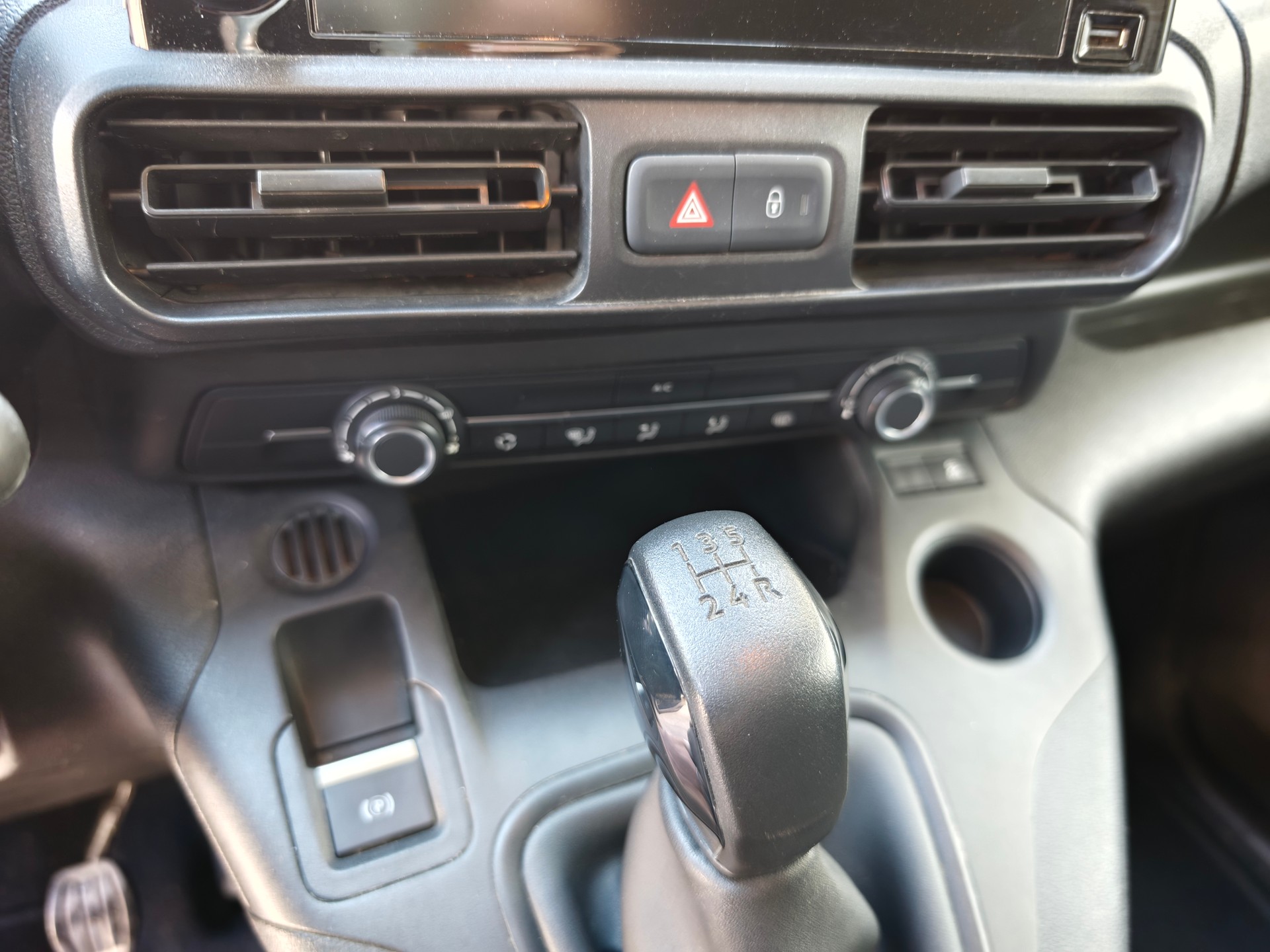 CITROEN Berlingo Van 1.6 Blue HDi 100 s/s Worker 1000kg-image-7