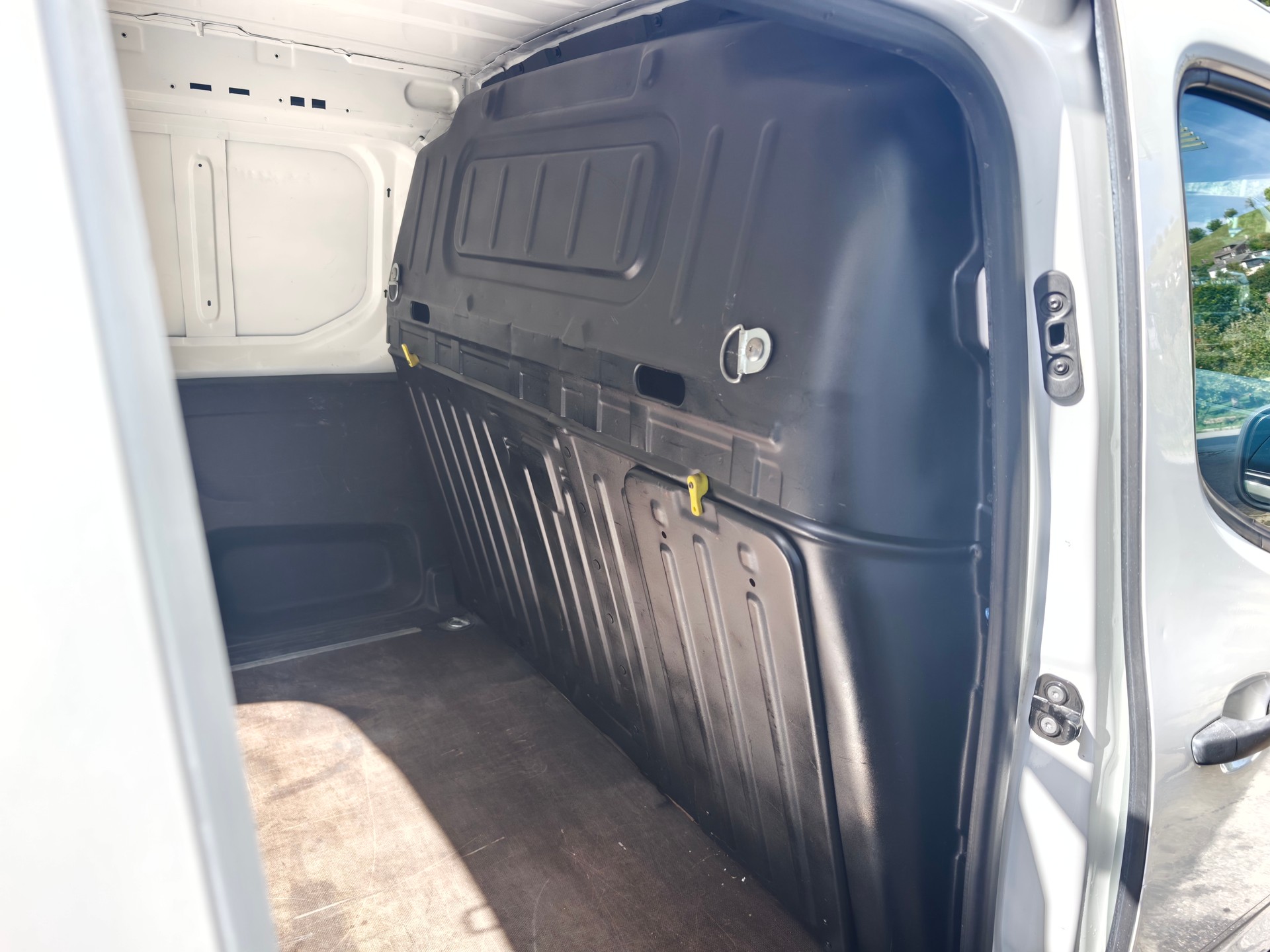 CITROEN Berlingo Van 1.6 Blue HDi 100 s/s Worker 1000kg-image-20
