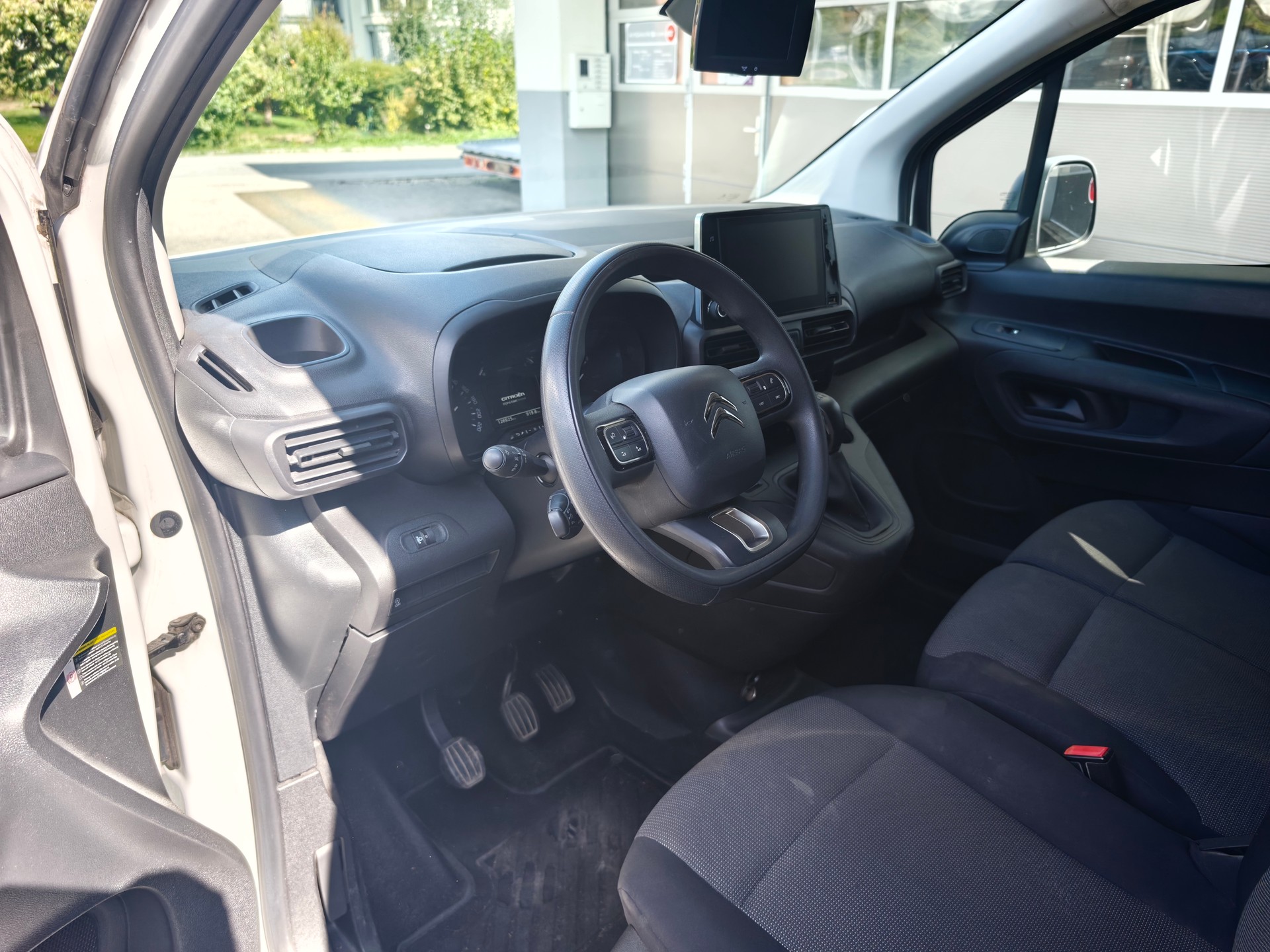 CITROEN Berlingo Van 1.6 Blue HDi 100 s/s Worker 1000kg-image-17