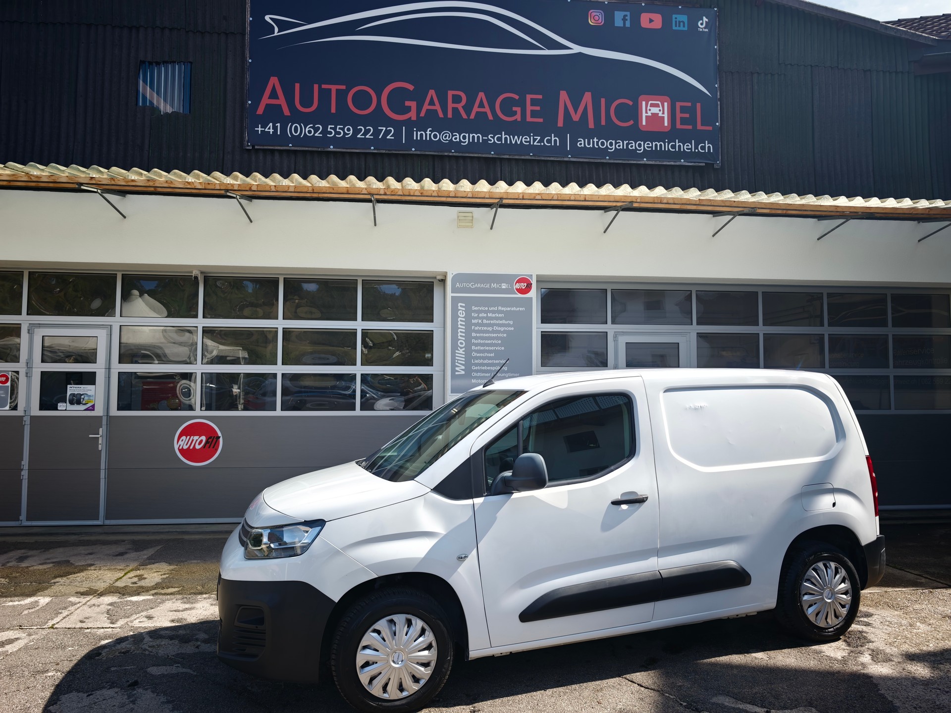 CITROEN Berlingo Van 1.6 Blue HDi 100 s/s Worker 1000kg-image-0