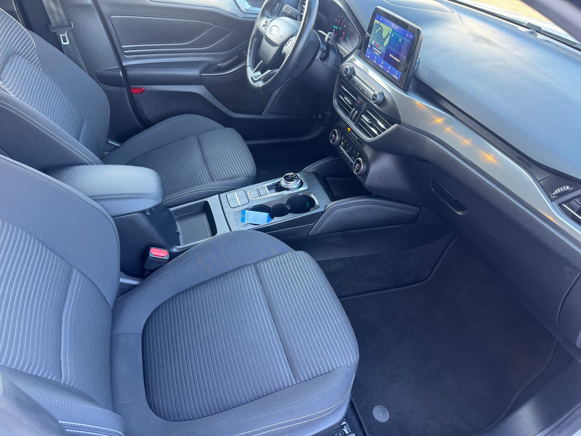 FORD Focus 1.5 SCTi Active Automatic-image-5
