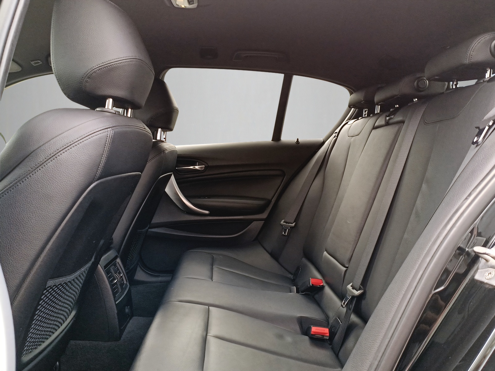 BMW 120d M-Paket - AHK - Leder - uvm.-image-16