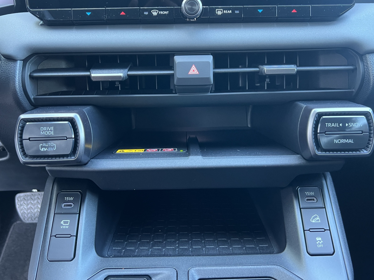 TOYOTA RAV4 2.5 Plug-In-Hybrid Style-image-14