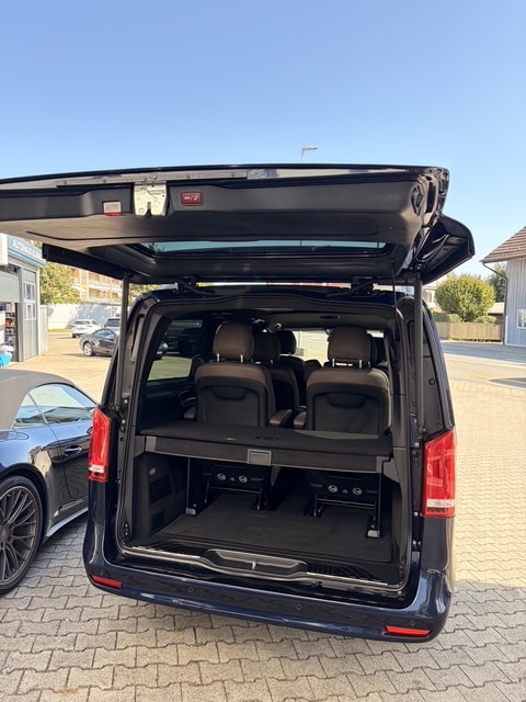 MERCEDES-BENZ V 300 d lang Avantgarde AMG-Line 4Matic 9G-Tronic-image-8