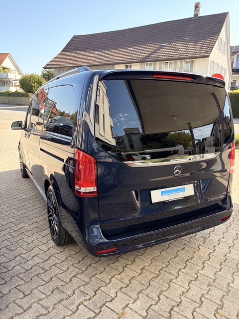 MERCEDES-BENZ V 300 d lang Avantgarde AMG-Line 4Matic 9G-Tronic-image-3