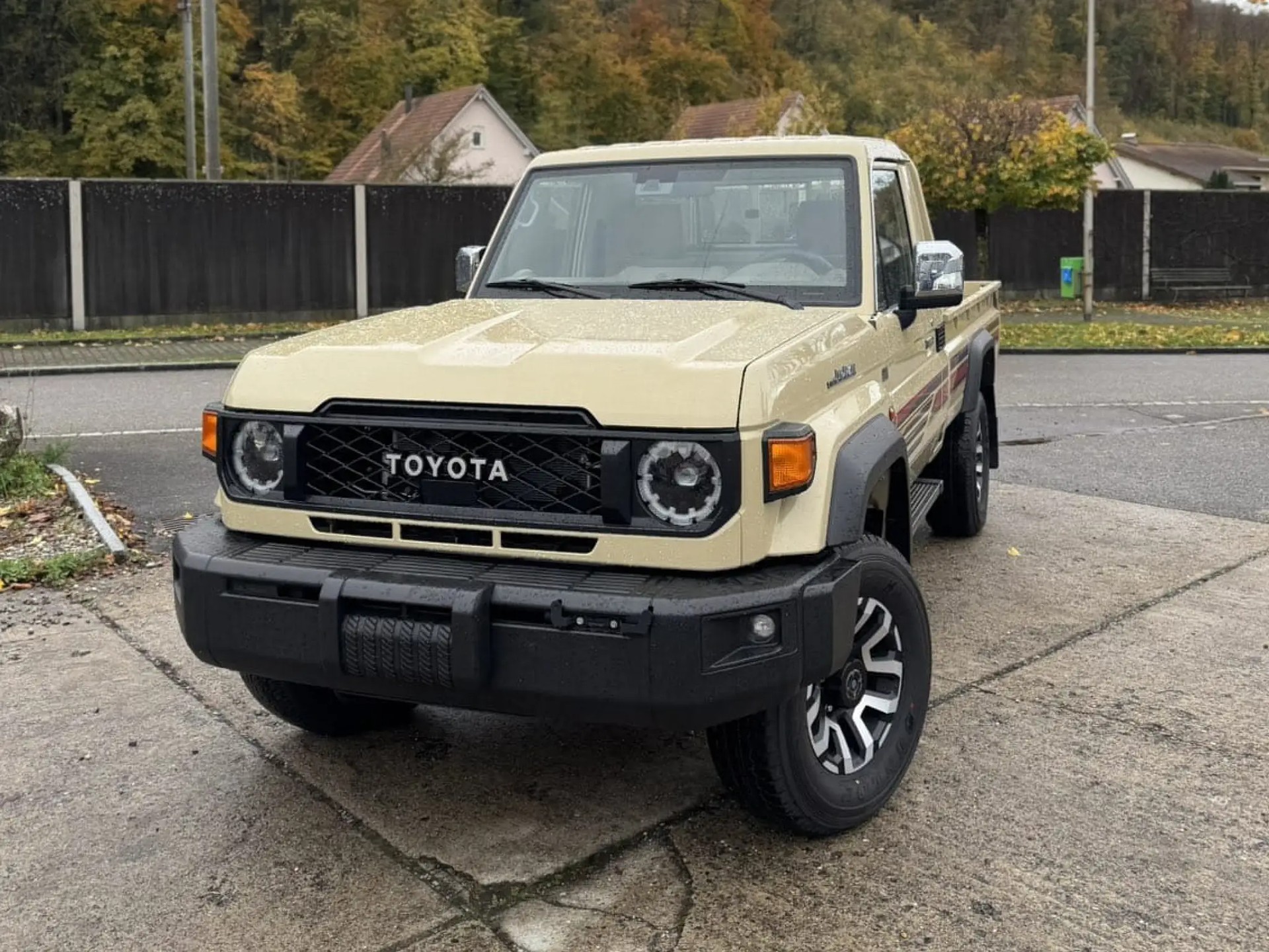TOYOTA GRJ79 Single Cab Luxury Plus 4.0 V6-image-0