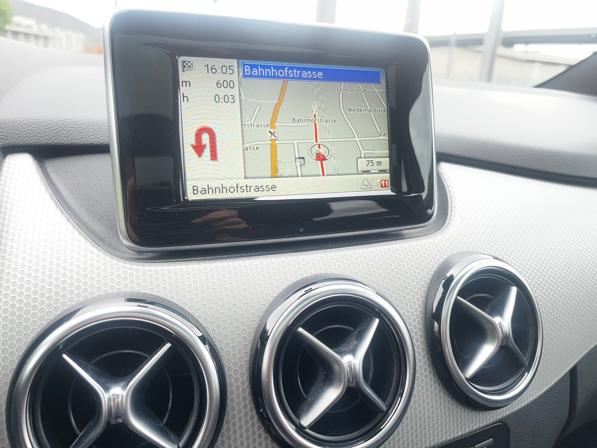 MERCEDES-BENZ B 220 4Matic 7G-DCT-image-14