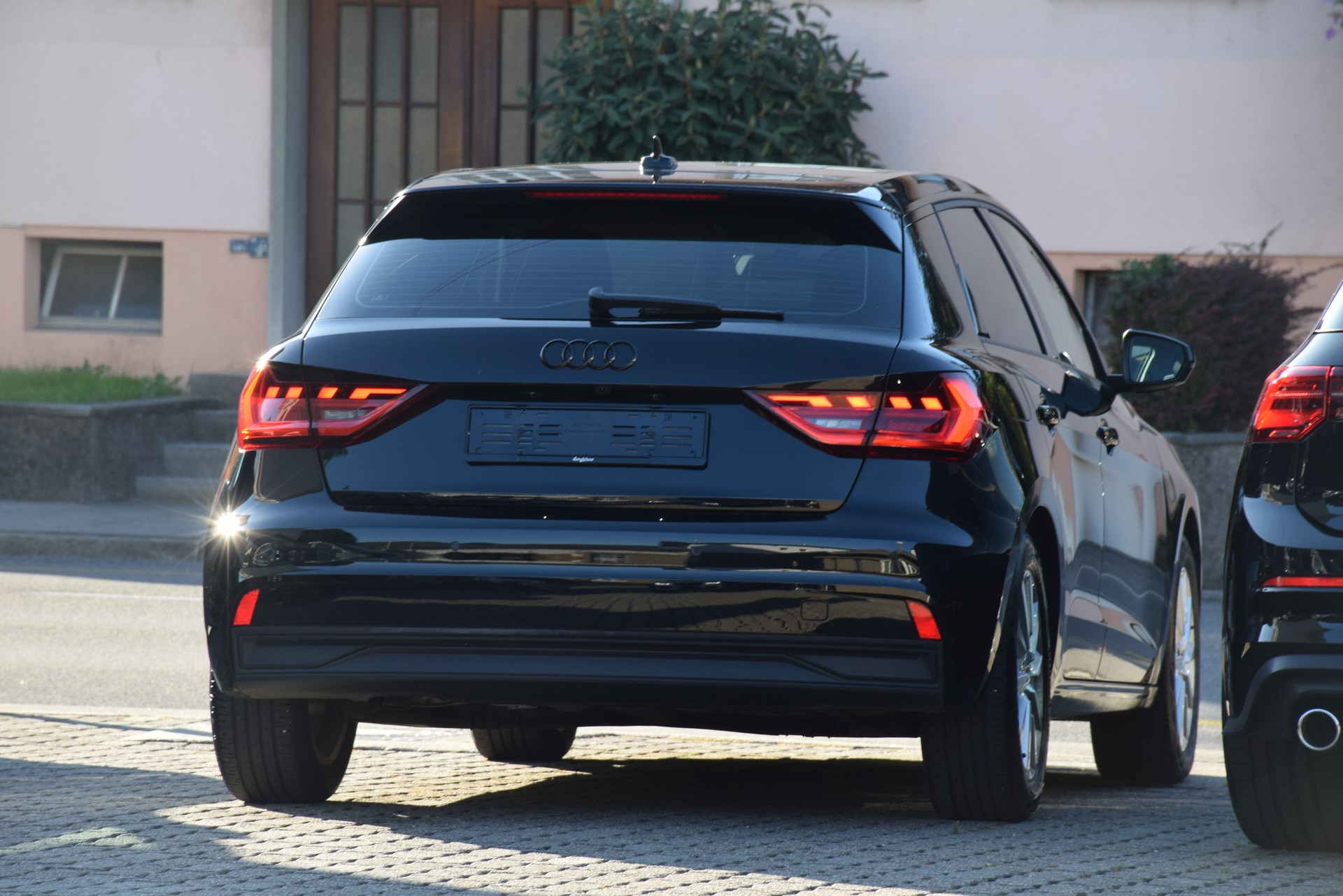 AUDI A1 Sportback 30 TFSI S Line Attraction S-tronic-image-10