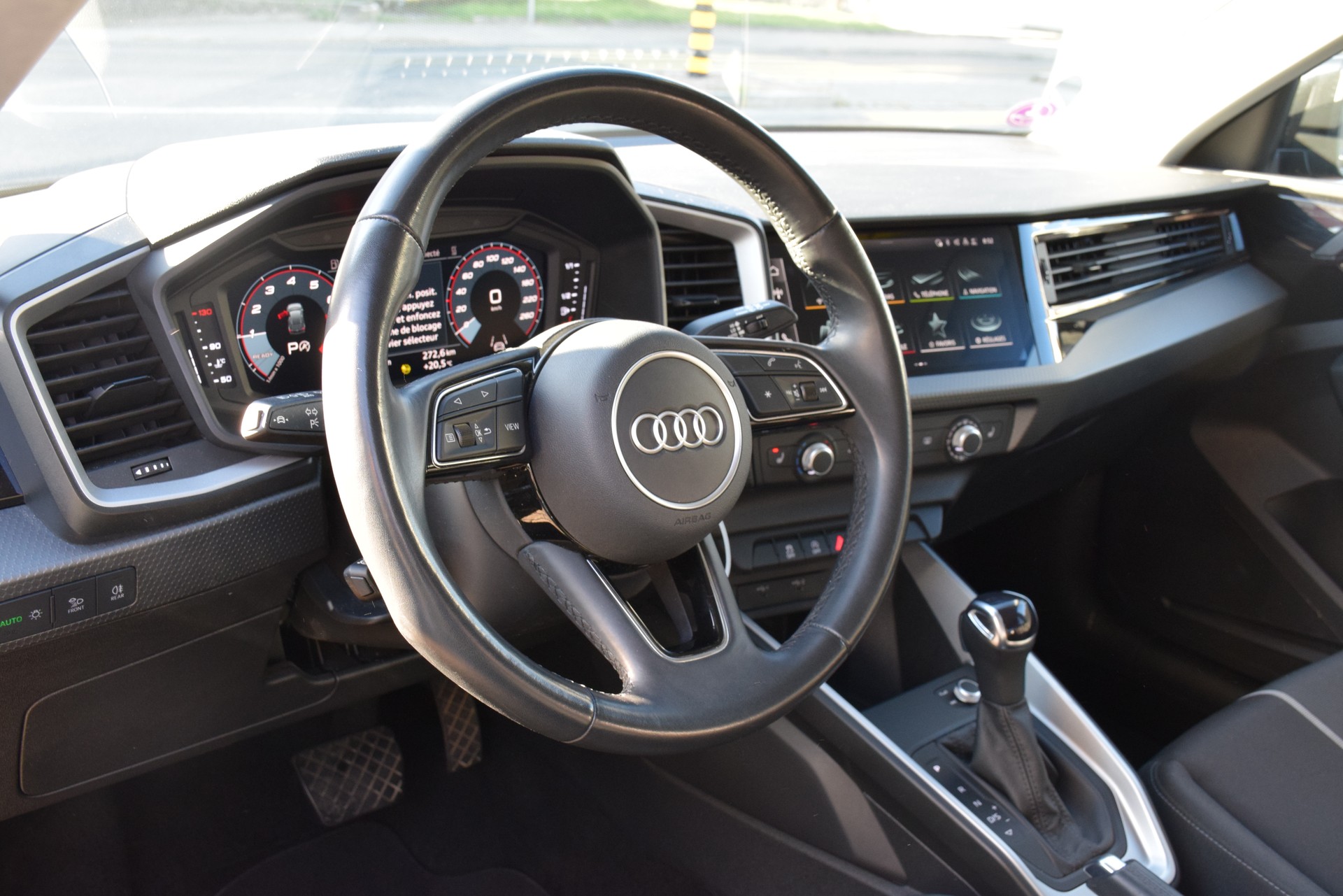 AUDI A1 Sportback 30 TFSI S Line Attraction S-tronic-image-11