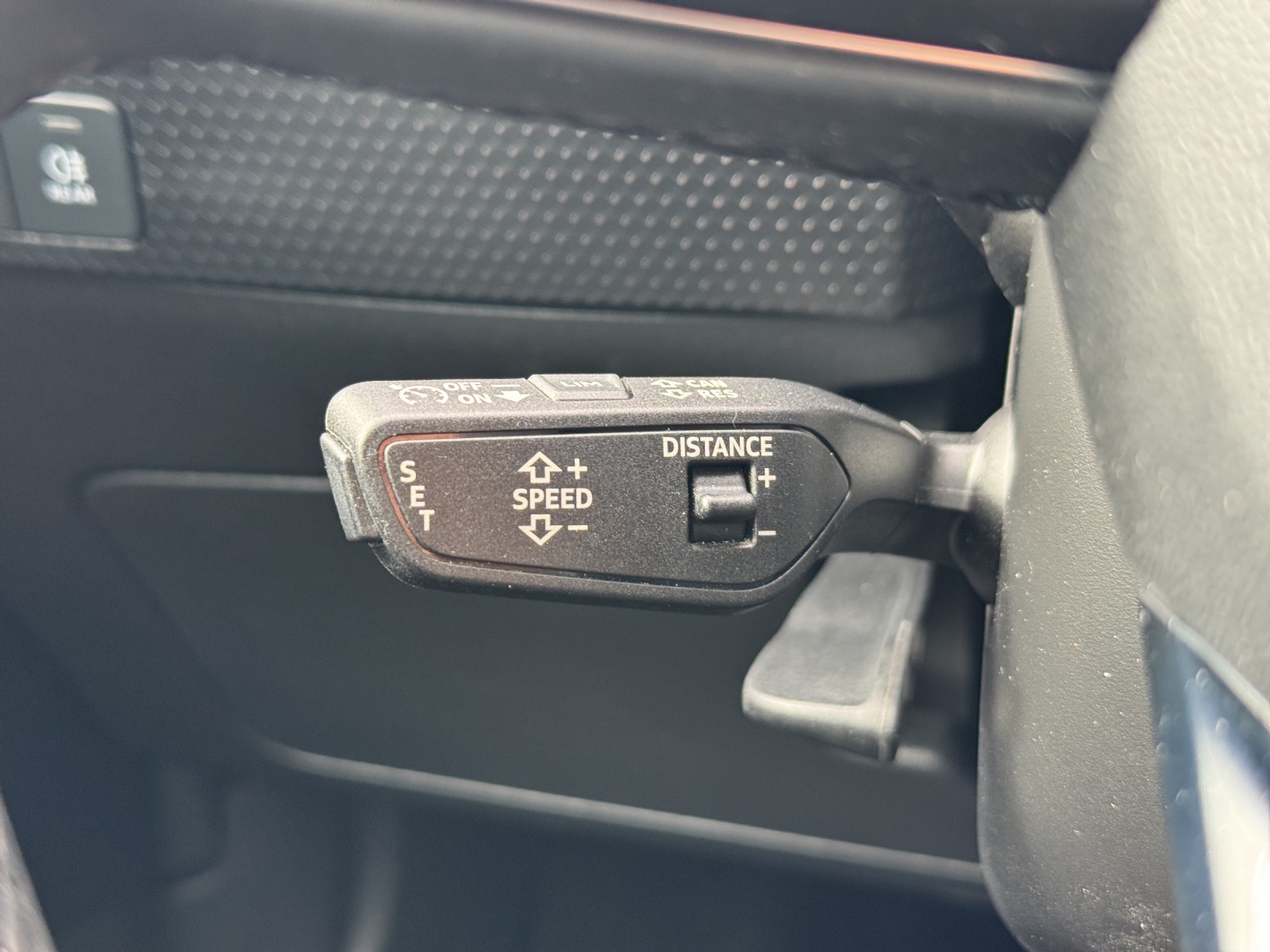 AUDI A1 Sportback 1.0 30 TFSI Attraction S-Tronic-image-11