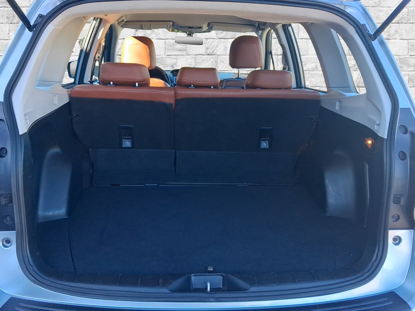 SUBARU Forester Station 2.0 D Swiss-image-8
