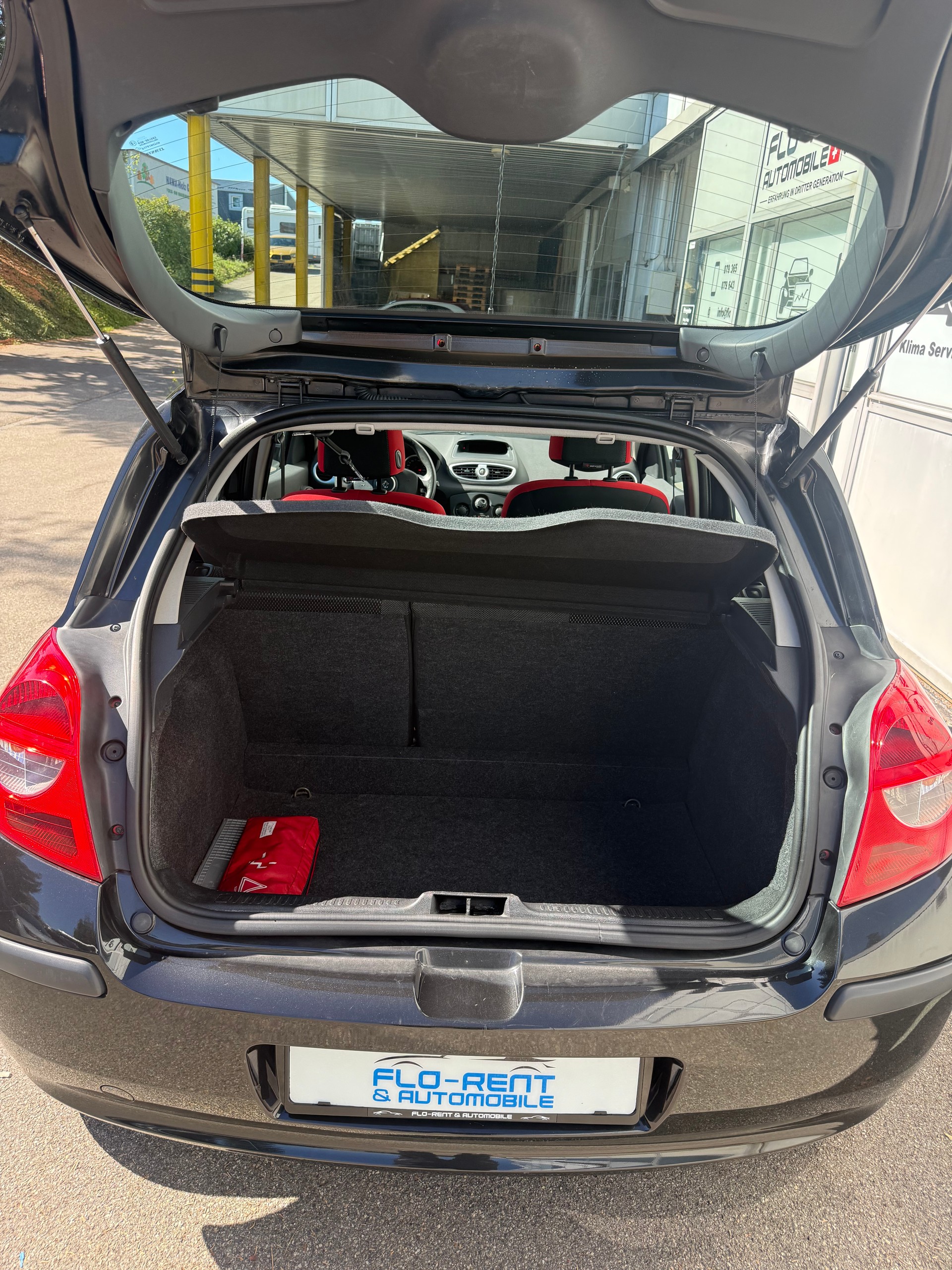 RENAULT Clio 1.2 16V Turbo Rip Curl-image-4