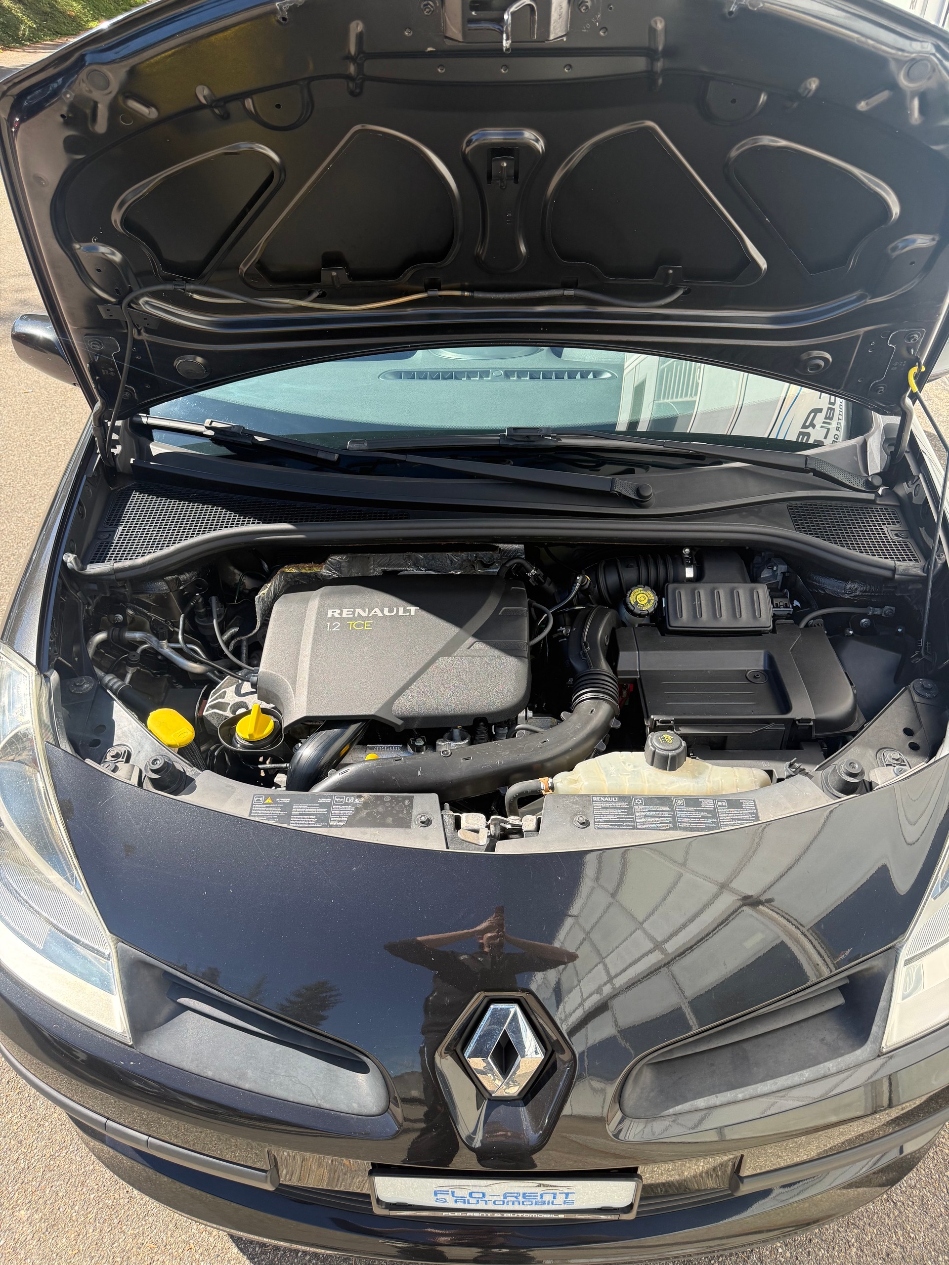 RENAULT Clio 1.2 16V Turbo Rip Curl-image-9