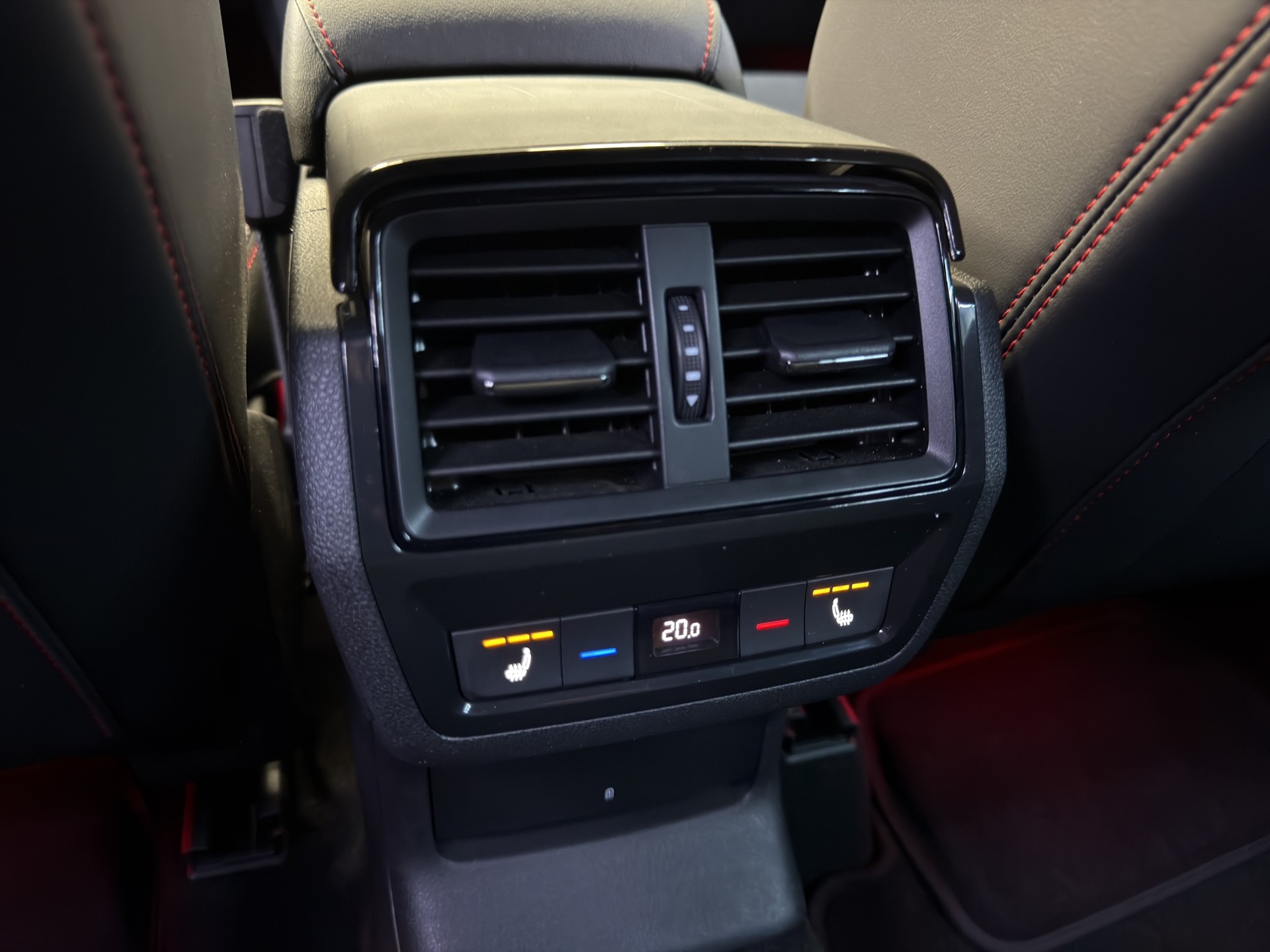 SKODA Kodiaq 2.0 TSI 4x4 RS-image-29