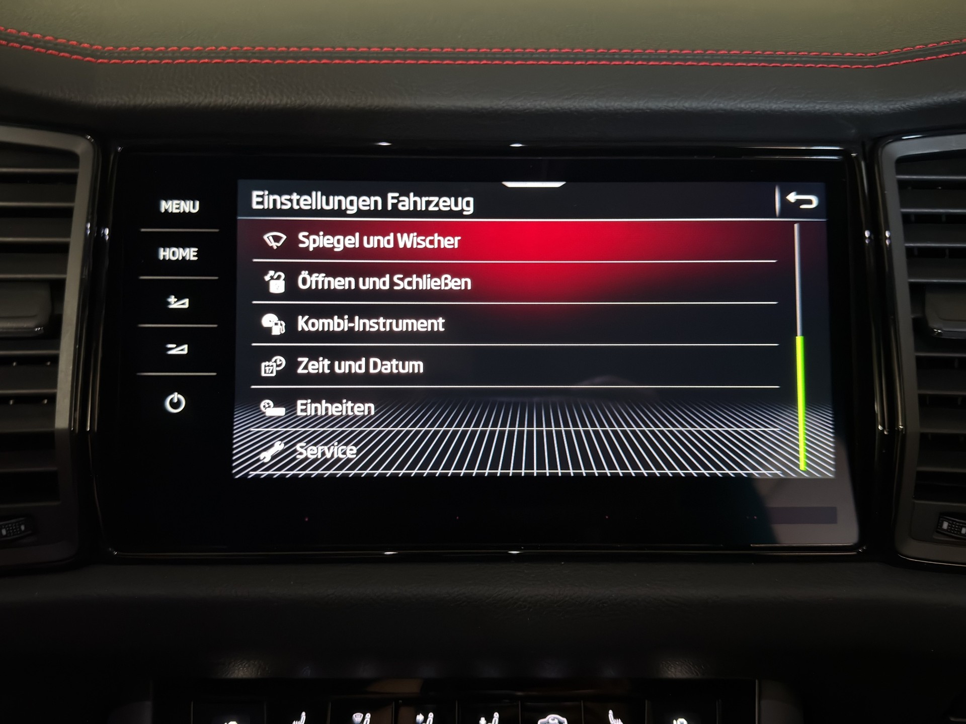 SKODA Kodiaq 2.0 TSI 4x4 RS-image-25