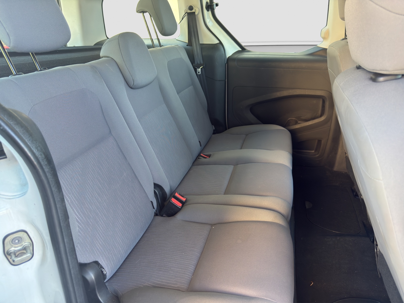 PEUGEOT Partner 1.6 Access-image-10