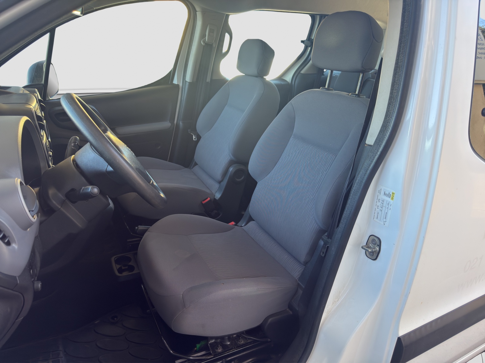 PEUGEOT Partner 1.6 Access-image-5