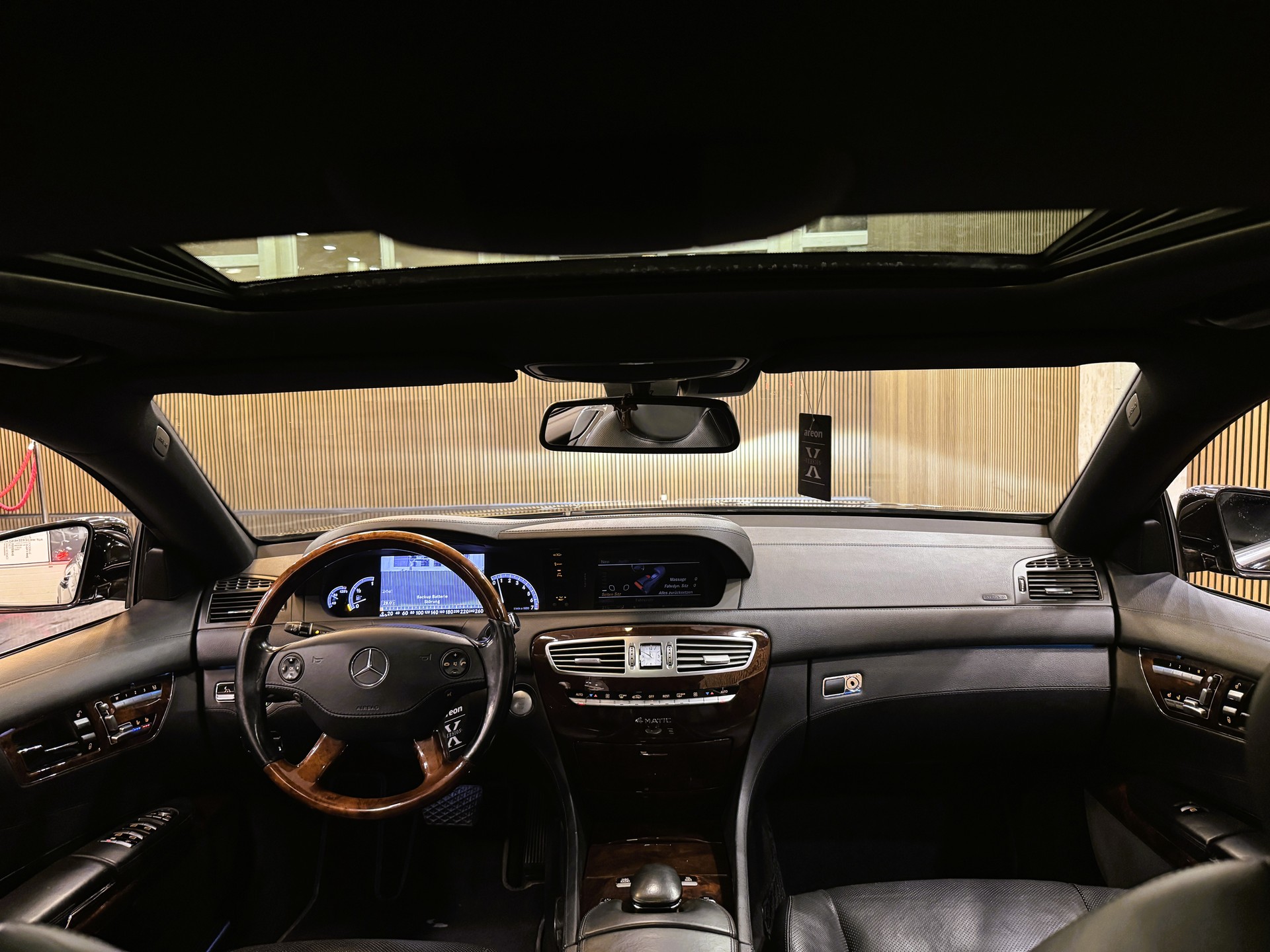 MERCEDES-BENZ CL 500 4Matic 7G-Tronic-image-6