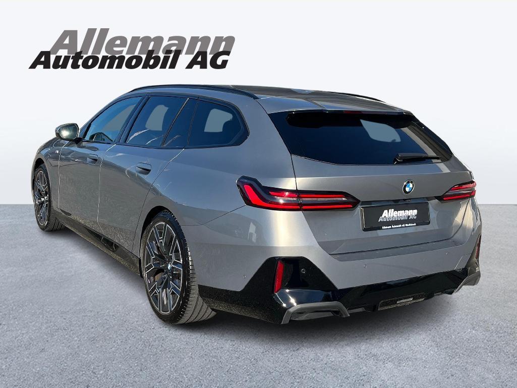BMW 540d xDrive Touring-image-5