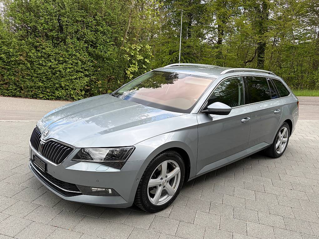 SKODA Superb Combi 2.0 TDi L&K DSG-image-0