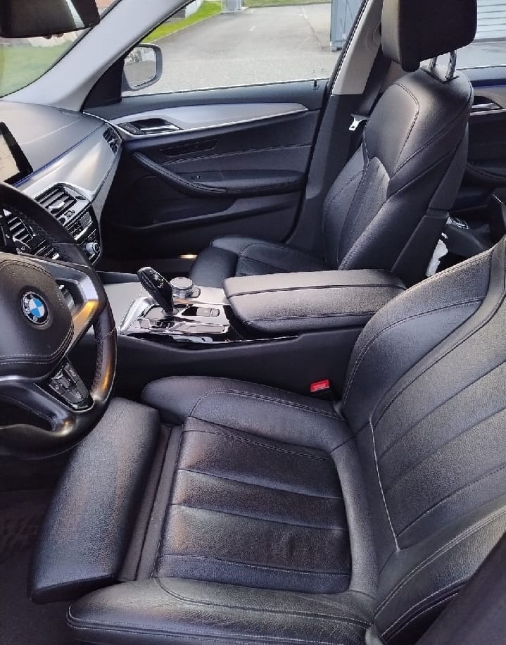 BMW 520d xDrive Touring Luxury Line Steptronic-image-6