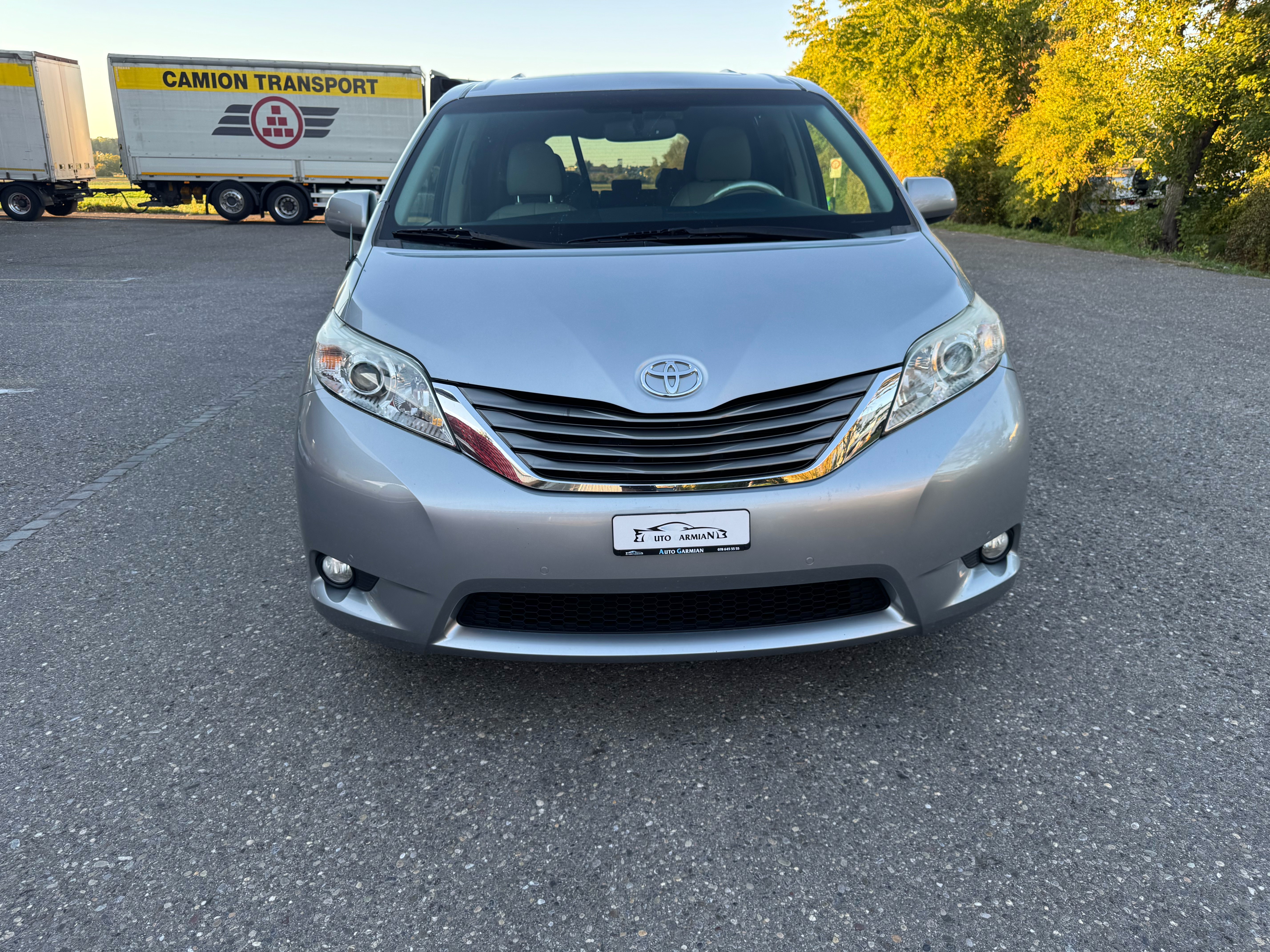 Car photo