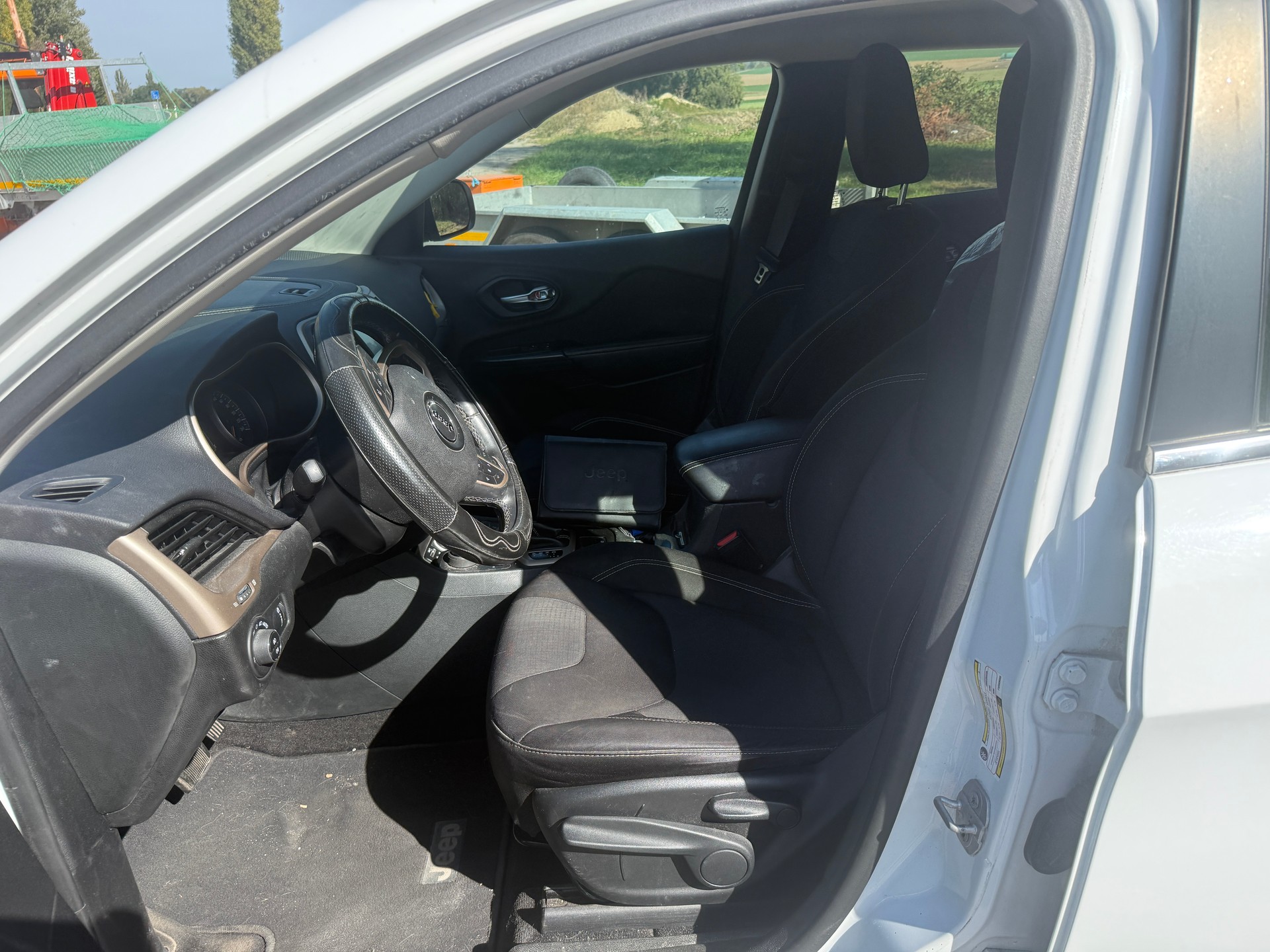 JEEP Cherokee 2.0TD Longitude Swiss Edition AWD 9ATX-image-8