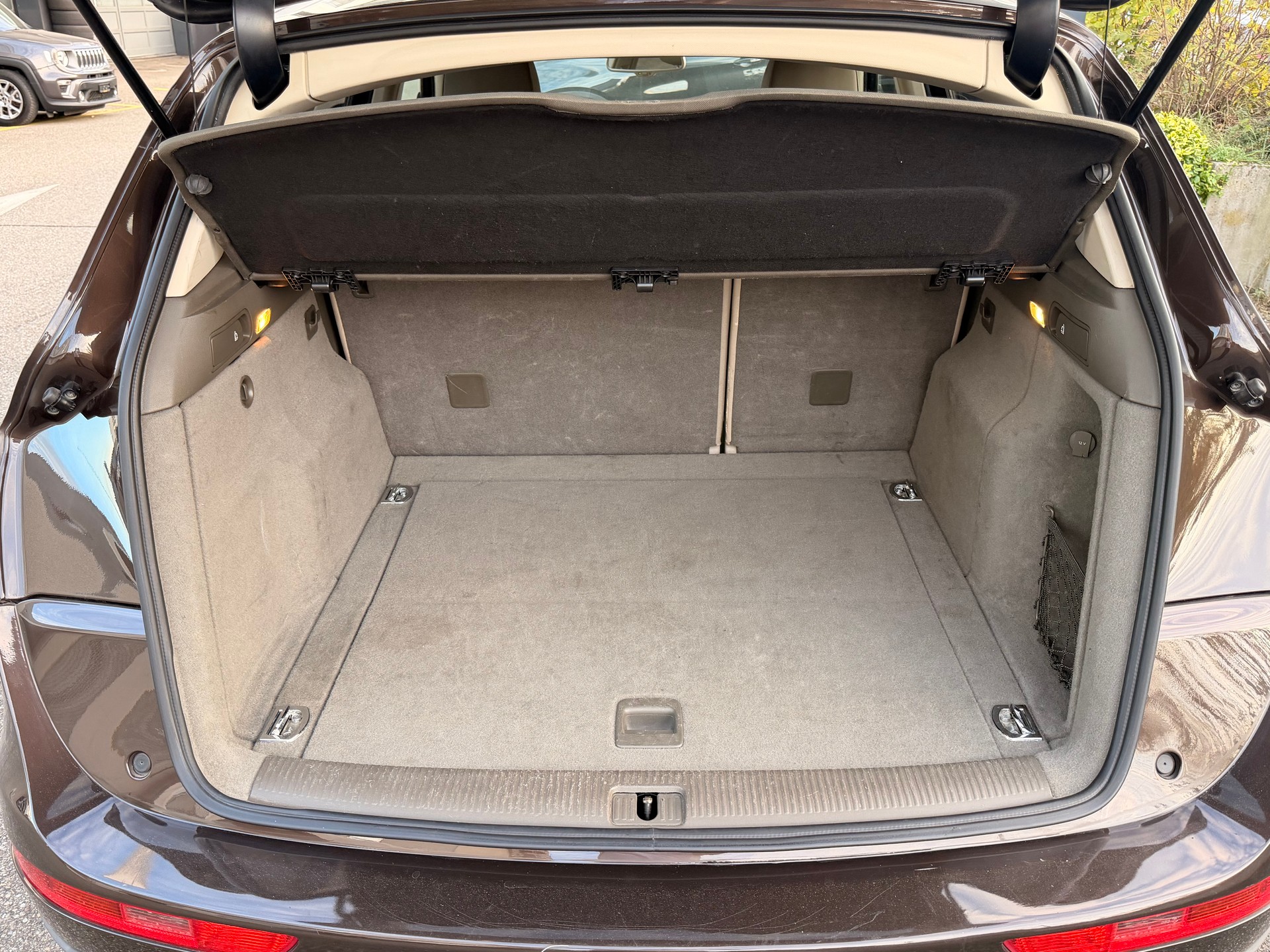 AUDI Q5 2.0 TDI quattro S-tronic-image-11