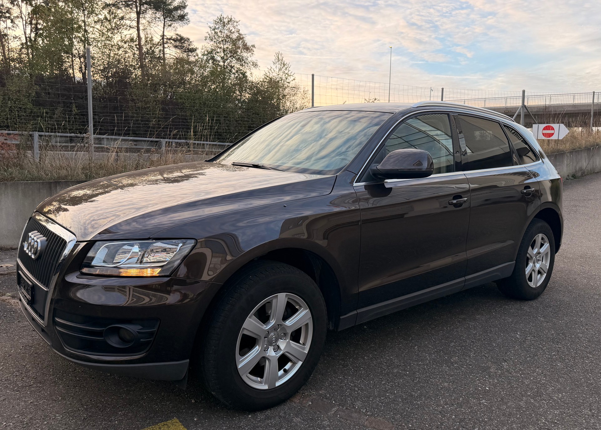 AUDI Q5 2.0 TDI quattro S-tronic-image-1