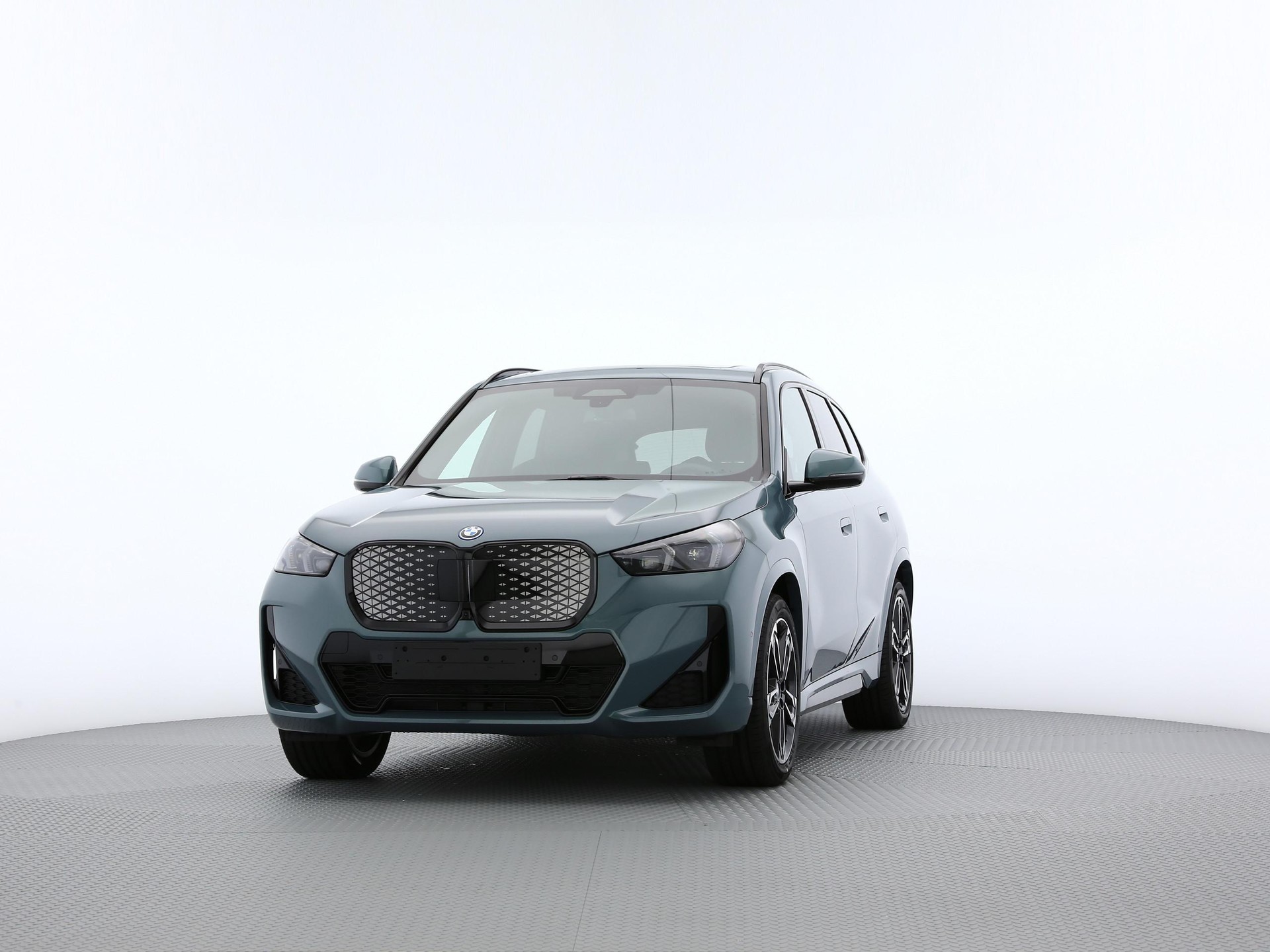 BMW iX1 U11 30 xDrive-image-6