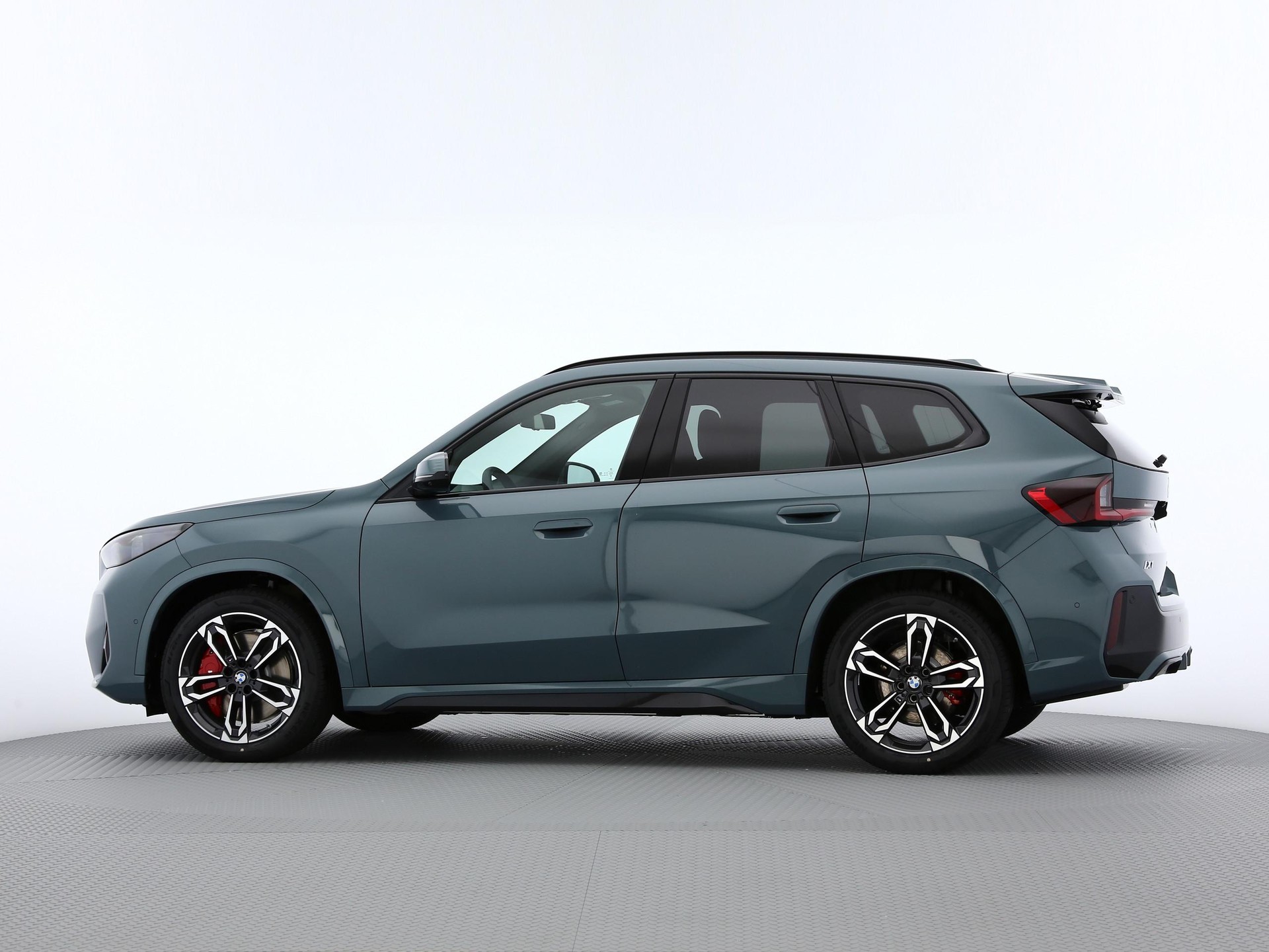 BMW iX1 U11 30 xDrive-image-10