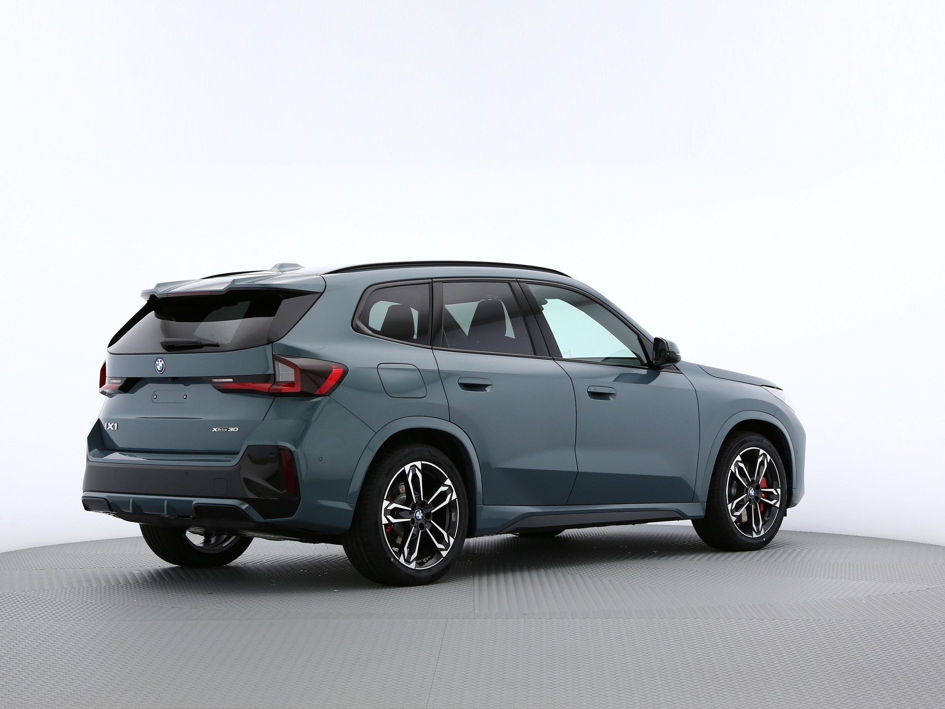 BMW iX1 U11 30 xDrive-image-2