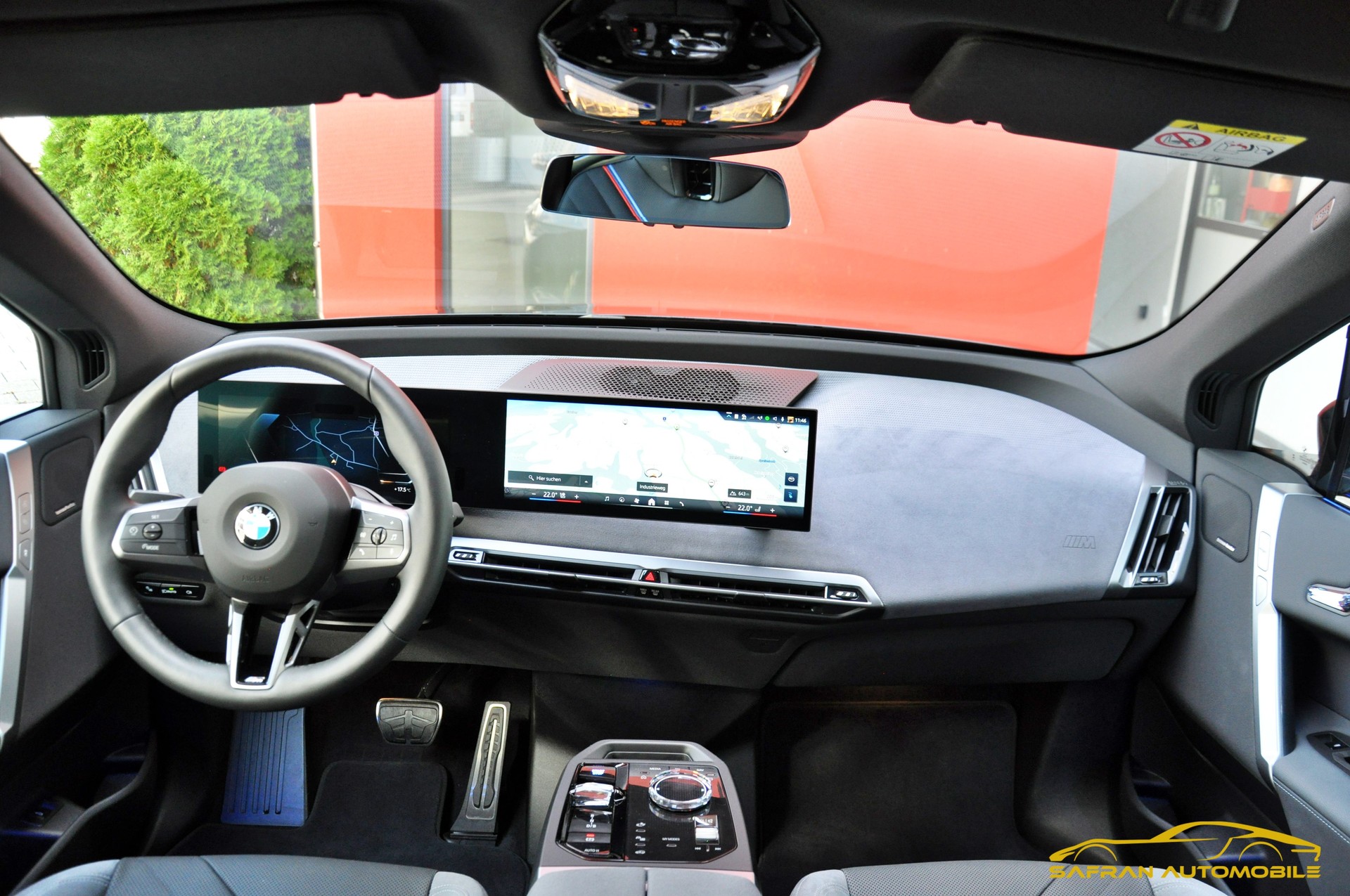 BMW iX xDrive60 M Sport Pro-image-11