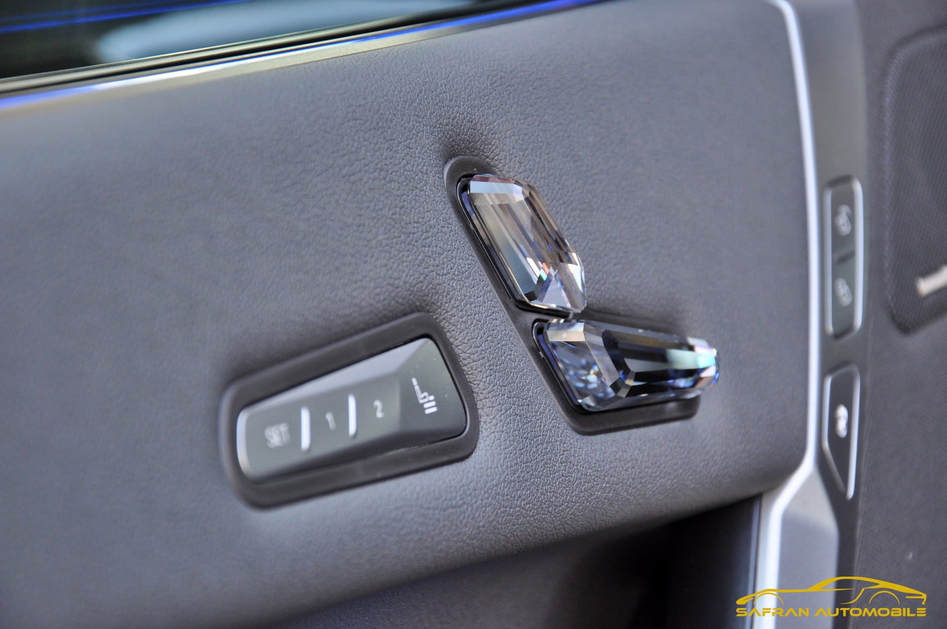 BMW iX xDrive60 M Sport Pro-image-15