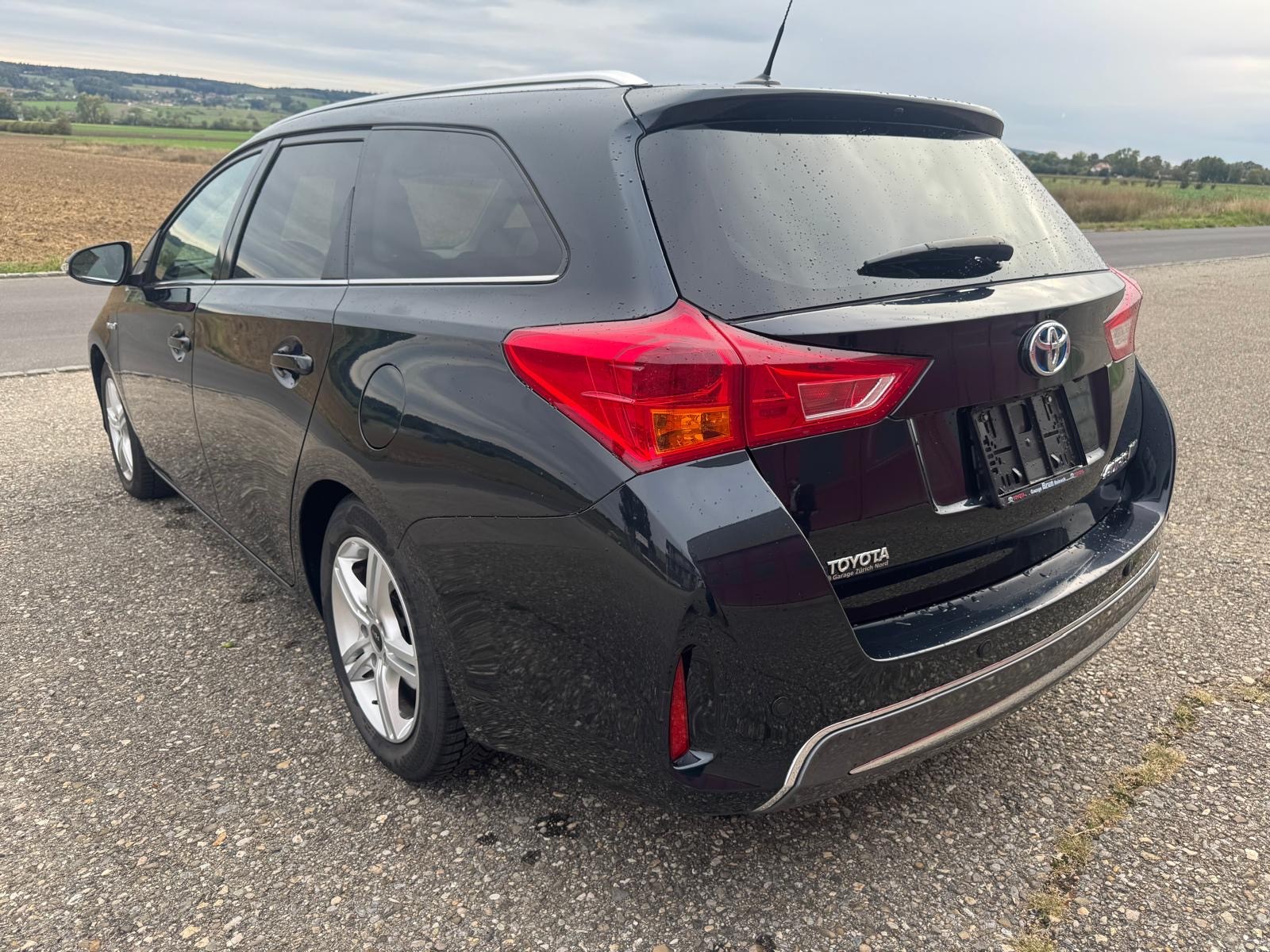 TOYOTA Auris Touring Sports 1.8 16V HSD Linea Luna-image-4