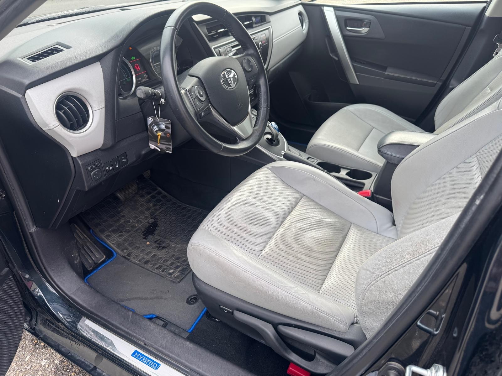 TOYOTA Auris Touring Sports 1.8 16V HSD Linea Luna-image-11