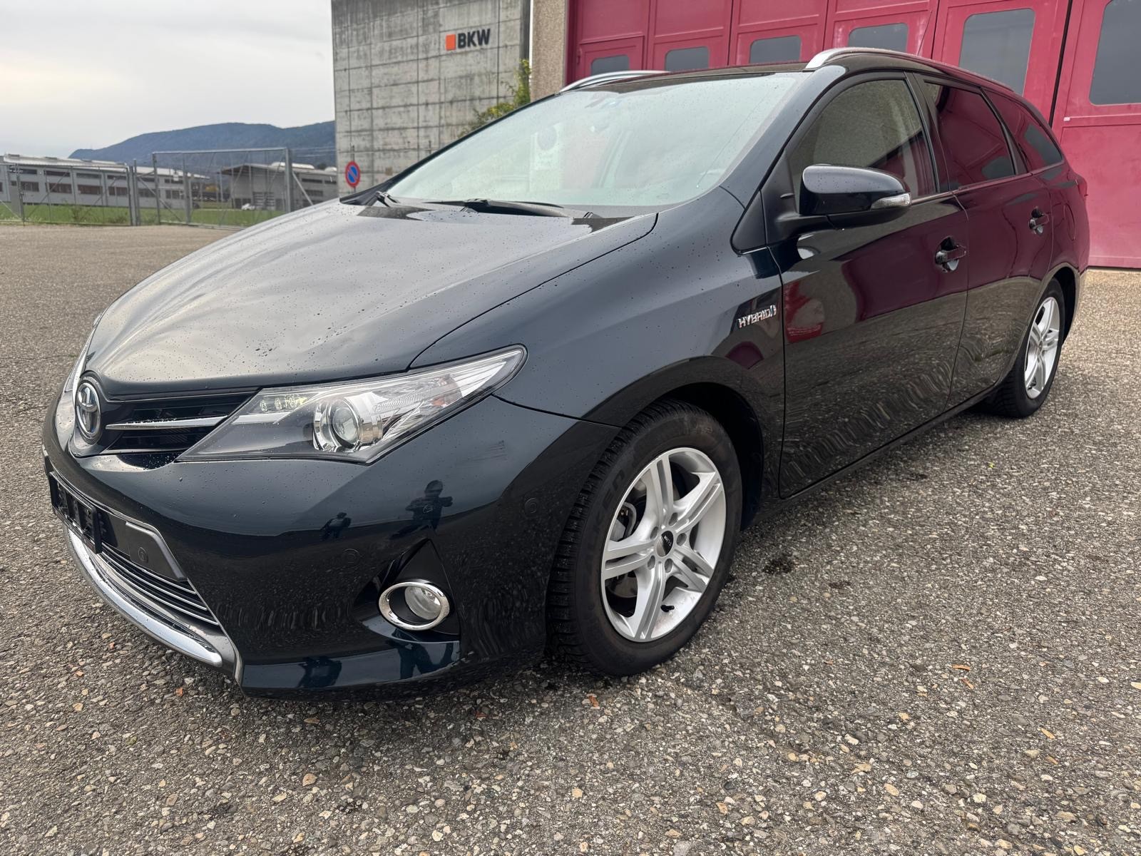TOYOTA Auris Touring Sports 1.8 16V HSD Linea Luna-image-2