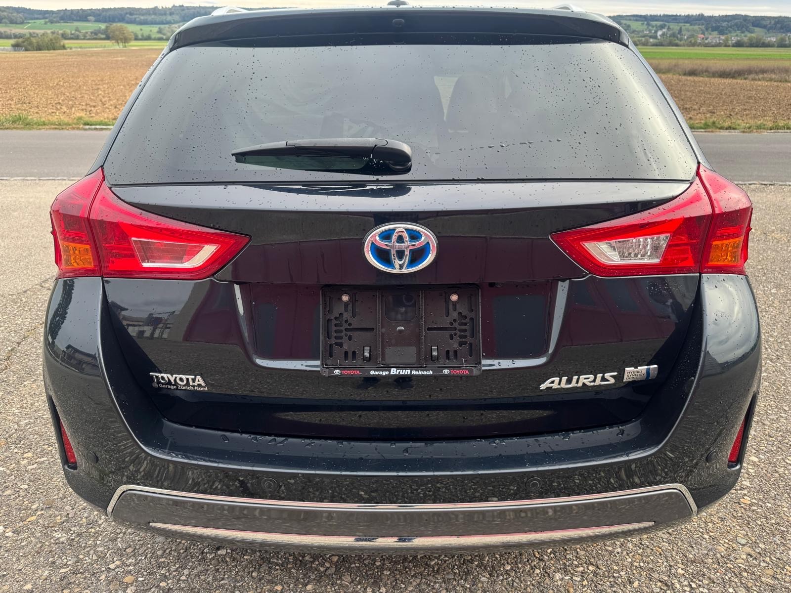 TOYOTA Auris Touring Sports 1.8 16V HSD Linea Luna-image-8