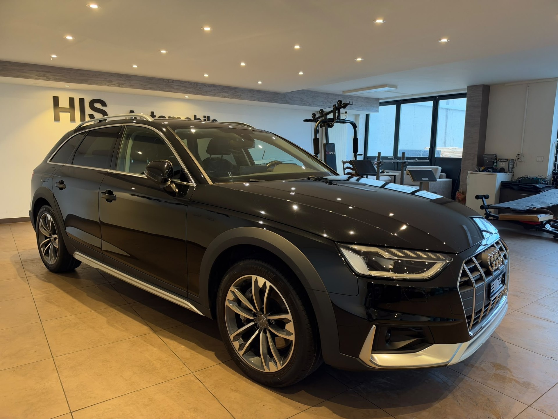 AUDI A4 Allroad 2.0 45 TFSI quattro S-Tronic-image-4