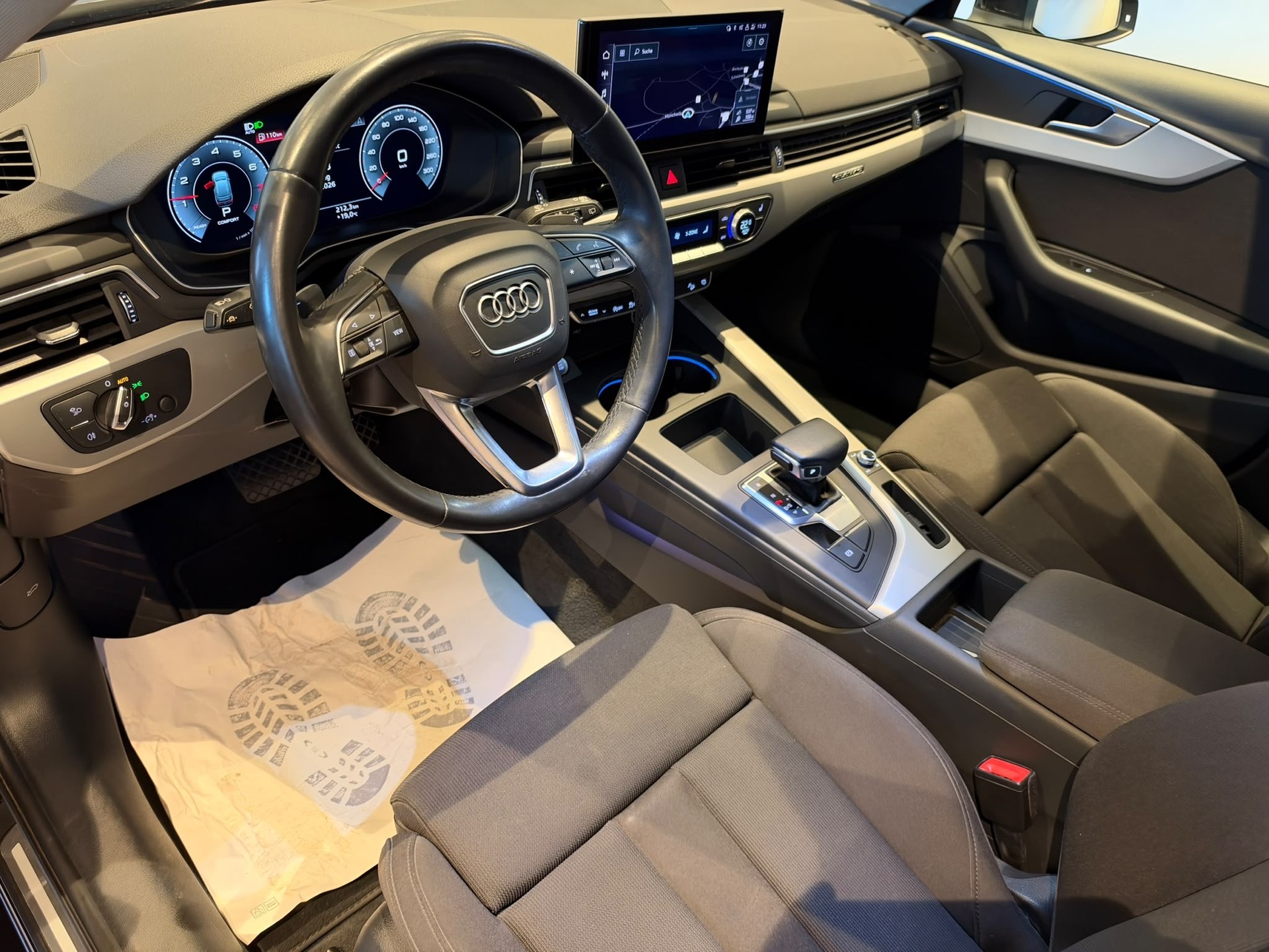 AUDI A4 Allroad 2.0 45 TFSI quattro S-Tronic-image-16