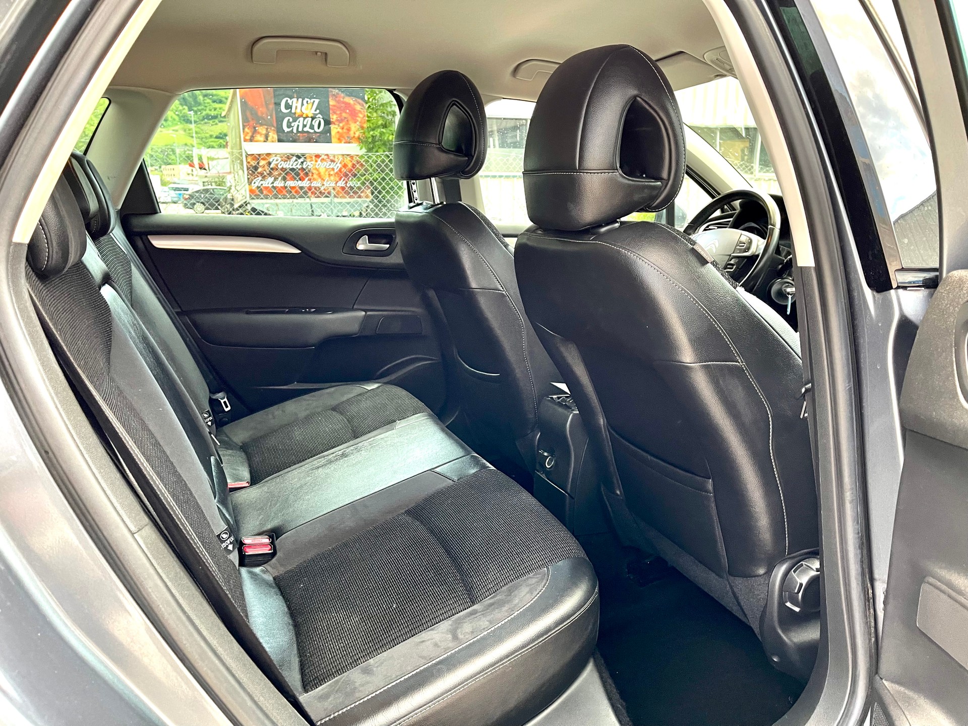 CITROEN C4 Berline 1.6 VTi Exclusive-image-18