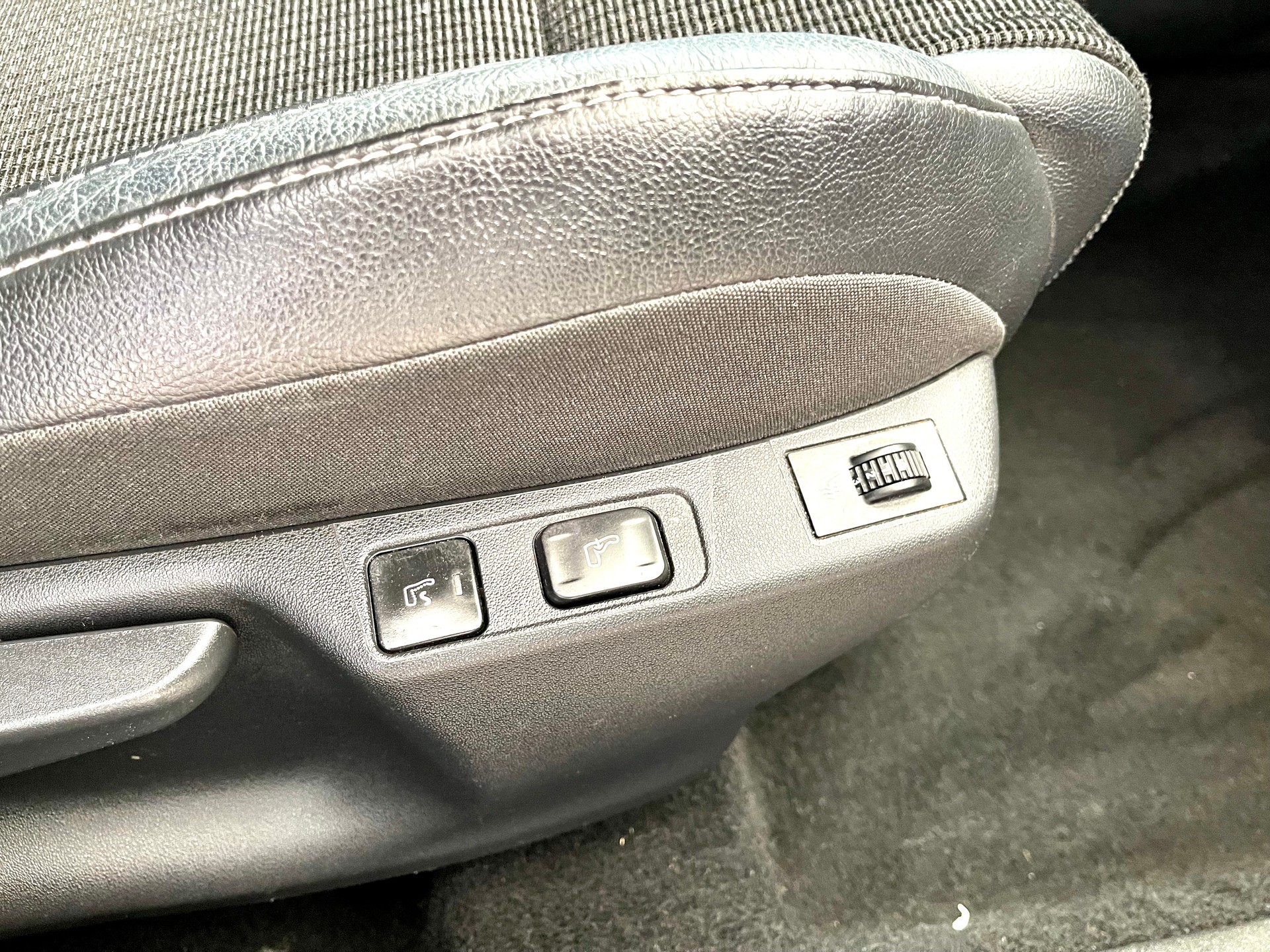 CITROEN C4 Berline 1.6 VTi Exclusive-image-13