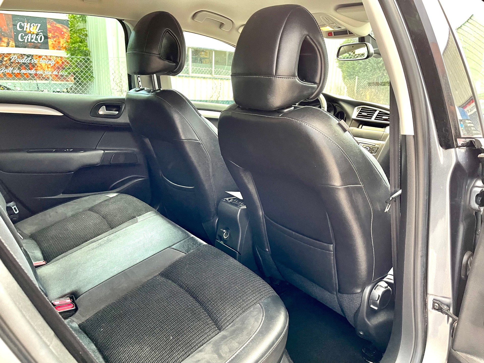 CITROEN C4 Berline 1.6 VTi Exclusive-image-8