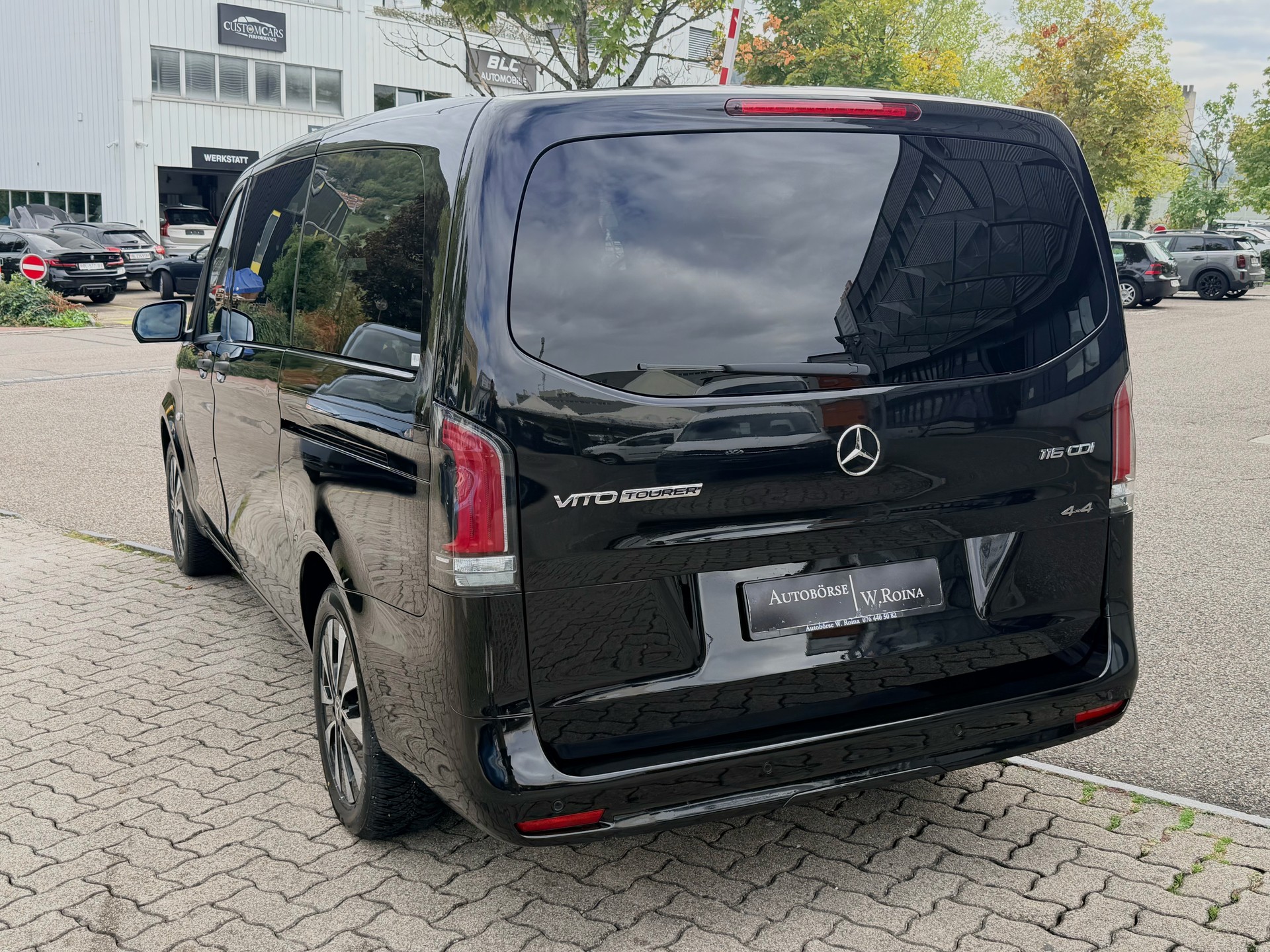MERCEDES-BENZ Vito 116 CDI Lang Select Tourer 4Matic 9G-Tronic-image-4